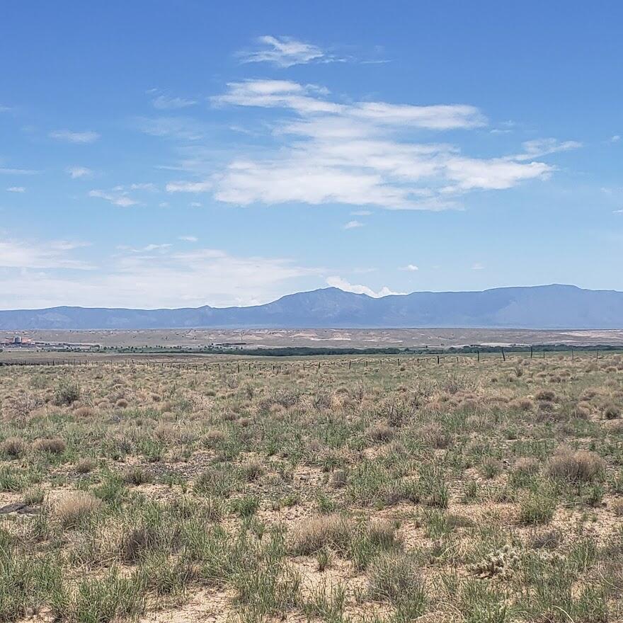 2820 Mesa De Romero SW, Albuquerque, NM 87121