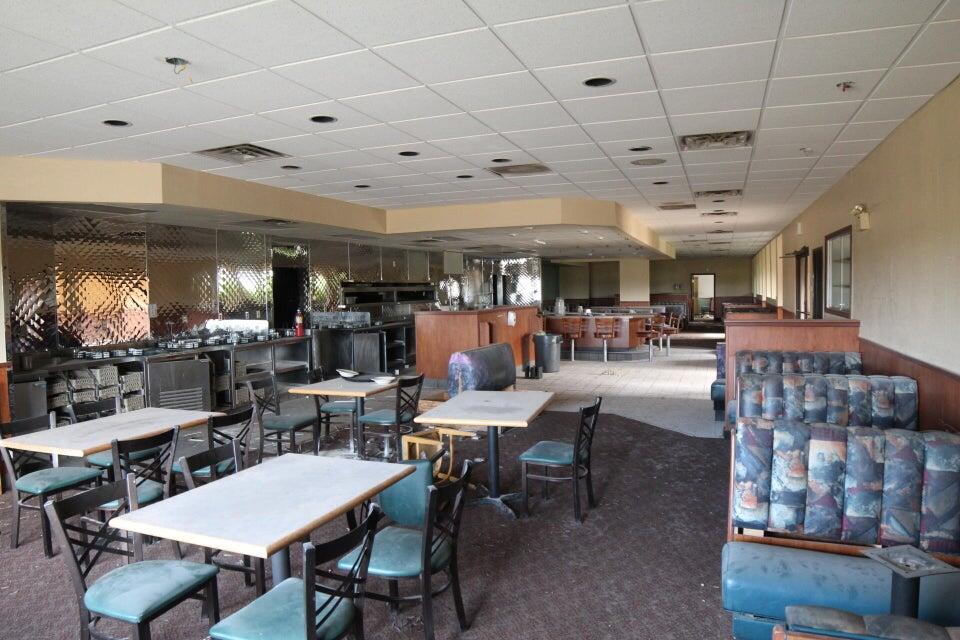 Photo 10 — 3404 E ROUTE 66 Boulevard