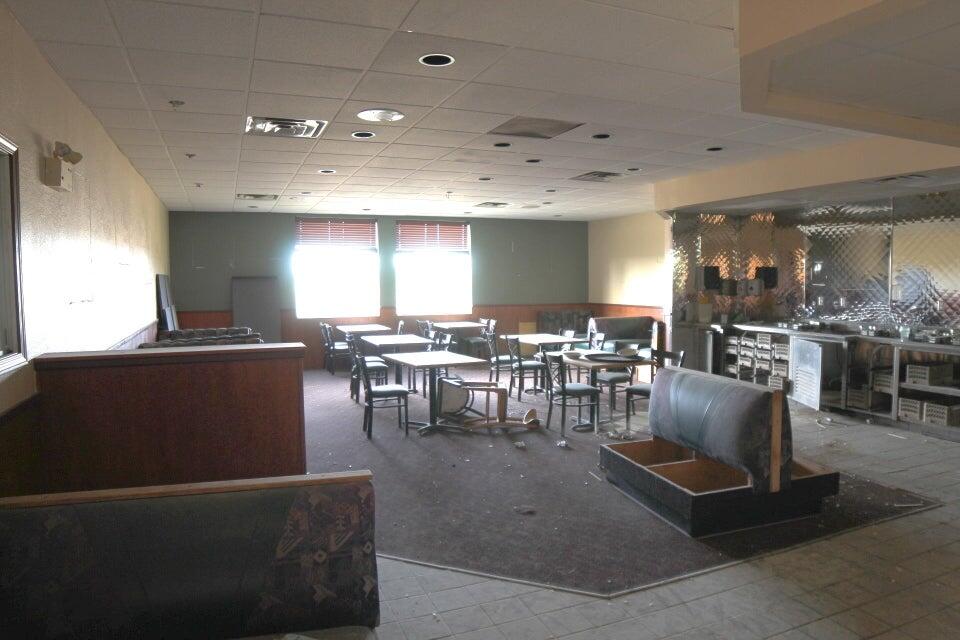 Photo 11 — 3404 E ROUTE 66 Boulevard
