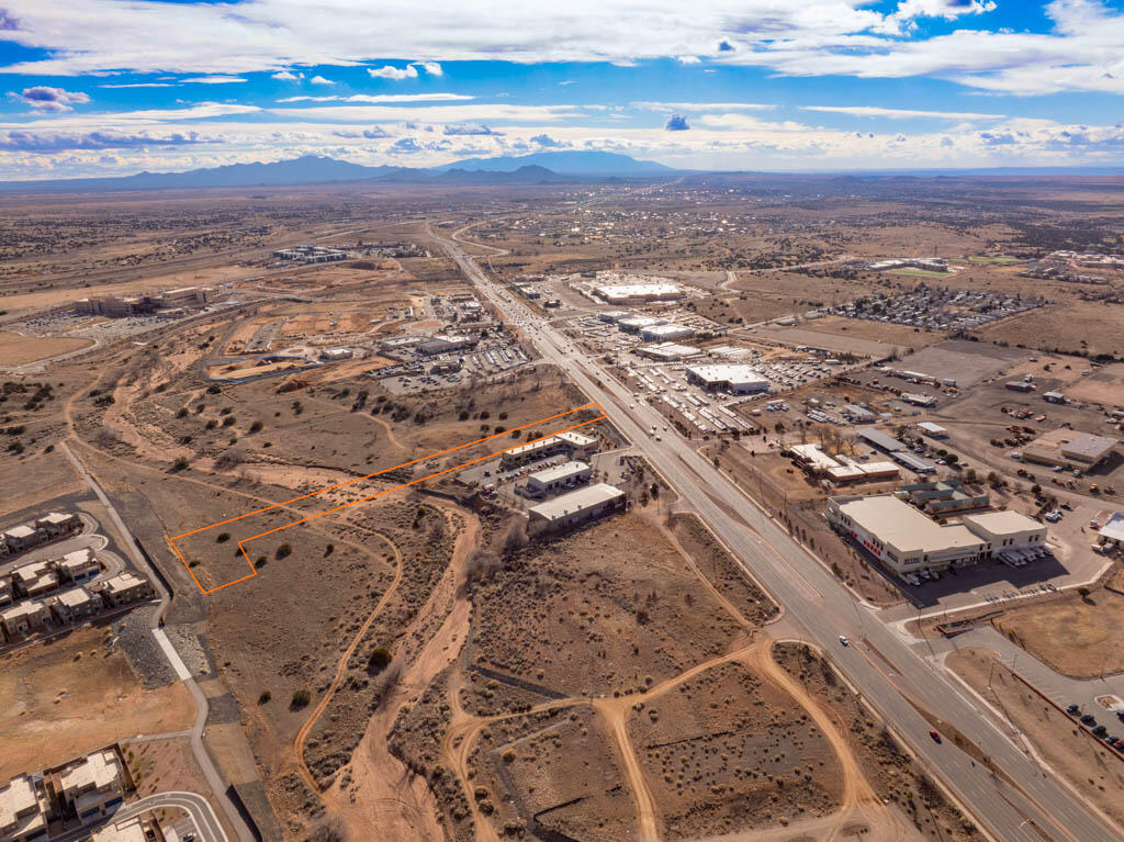 Photo 17 — 6680 Cerrillos Road