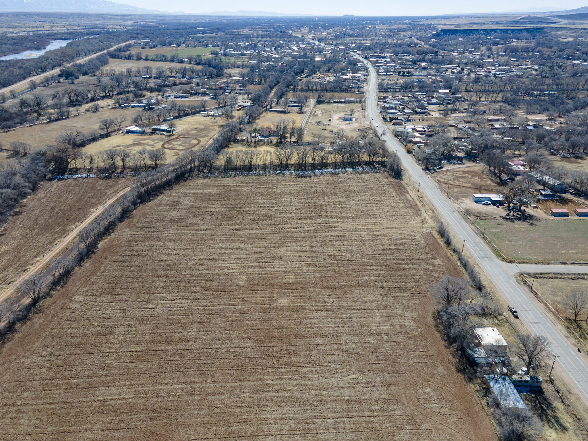 Photo 17 — 6830 Isleta Boulevard SW