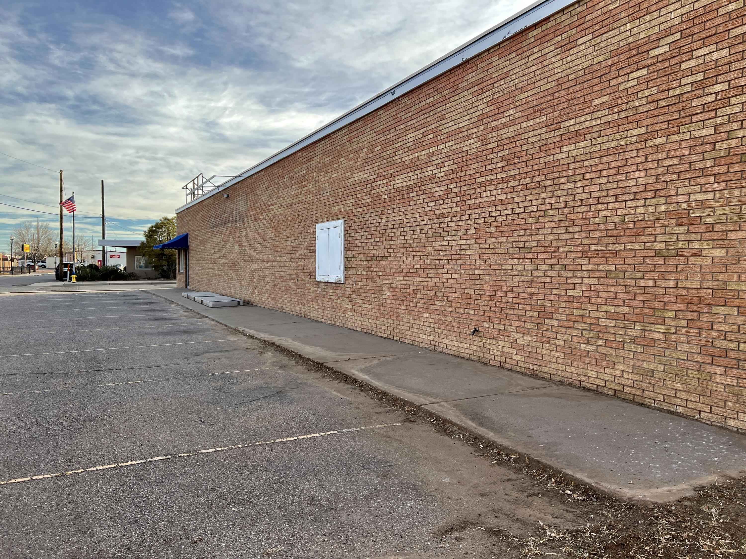 Photo 8 — 600 Dalies Avenue