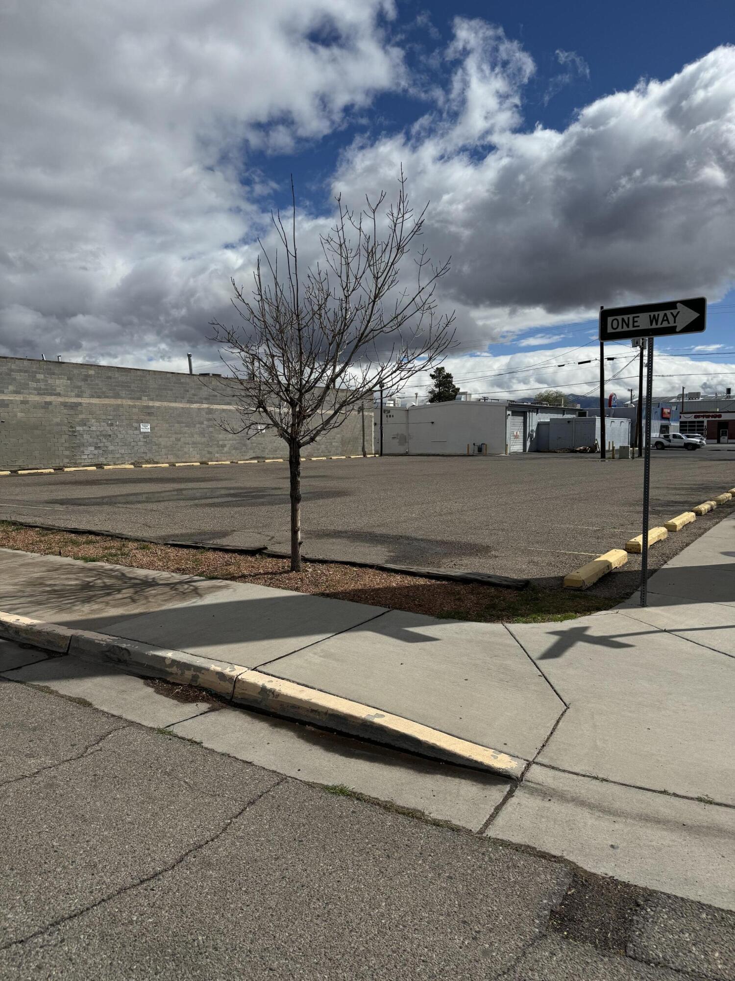 215-223 Marble Avenue NW, Albuquerque, NM 87102