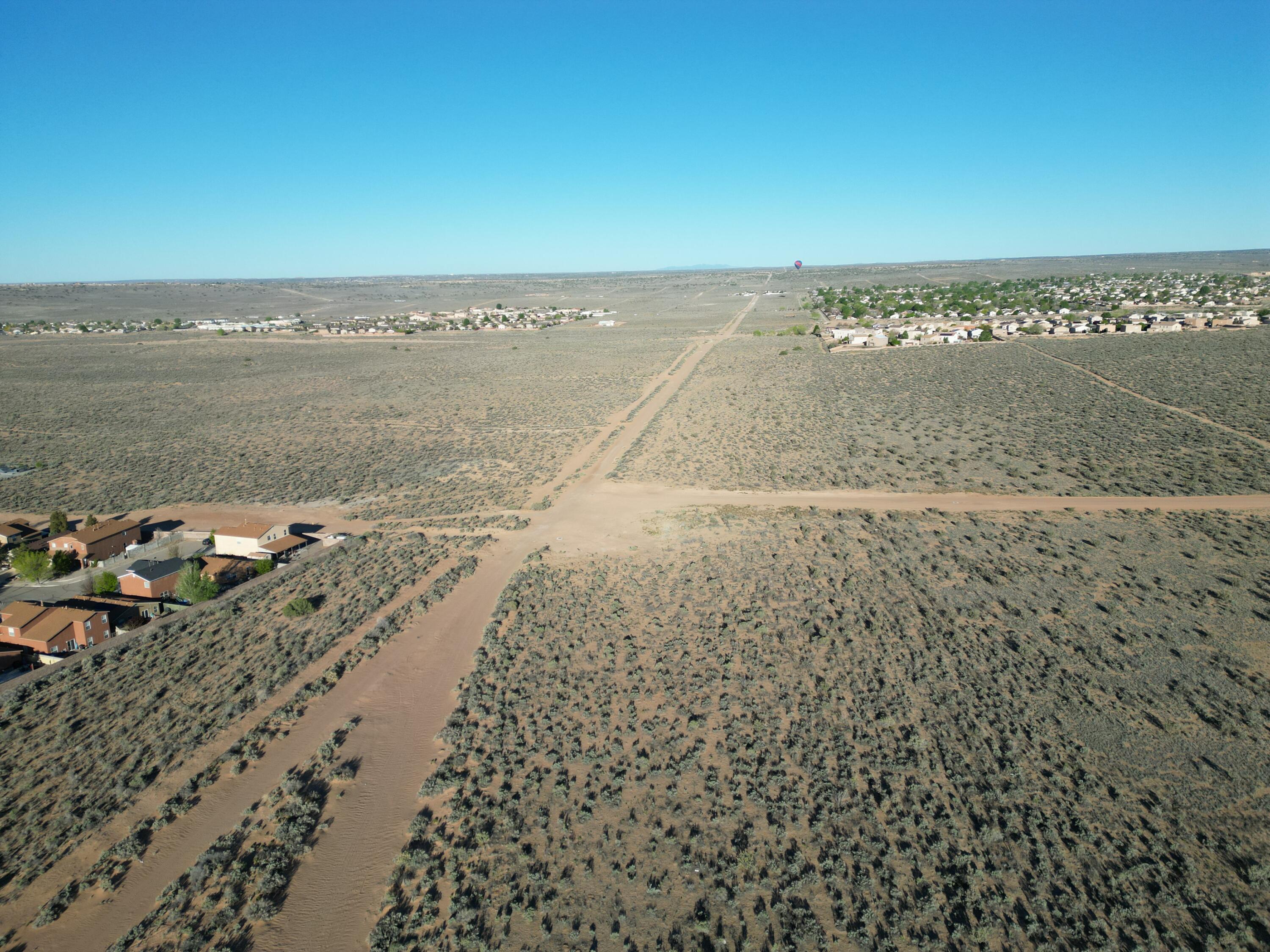 Photo 8 — 3004-3005 Moquino Court NE