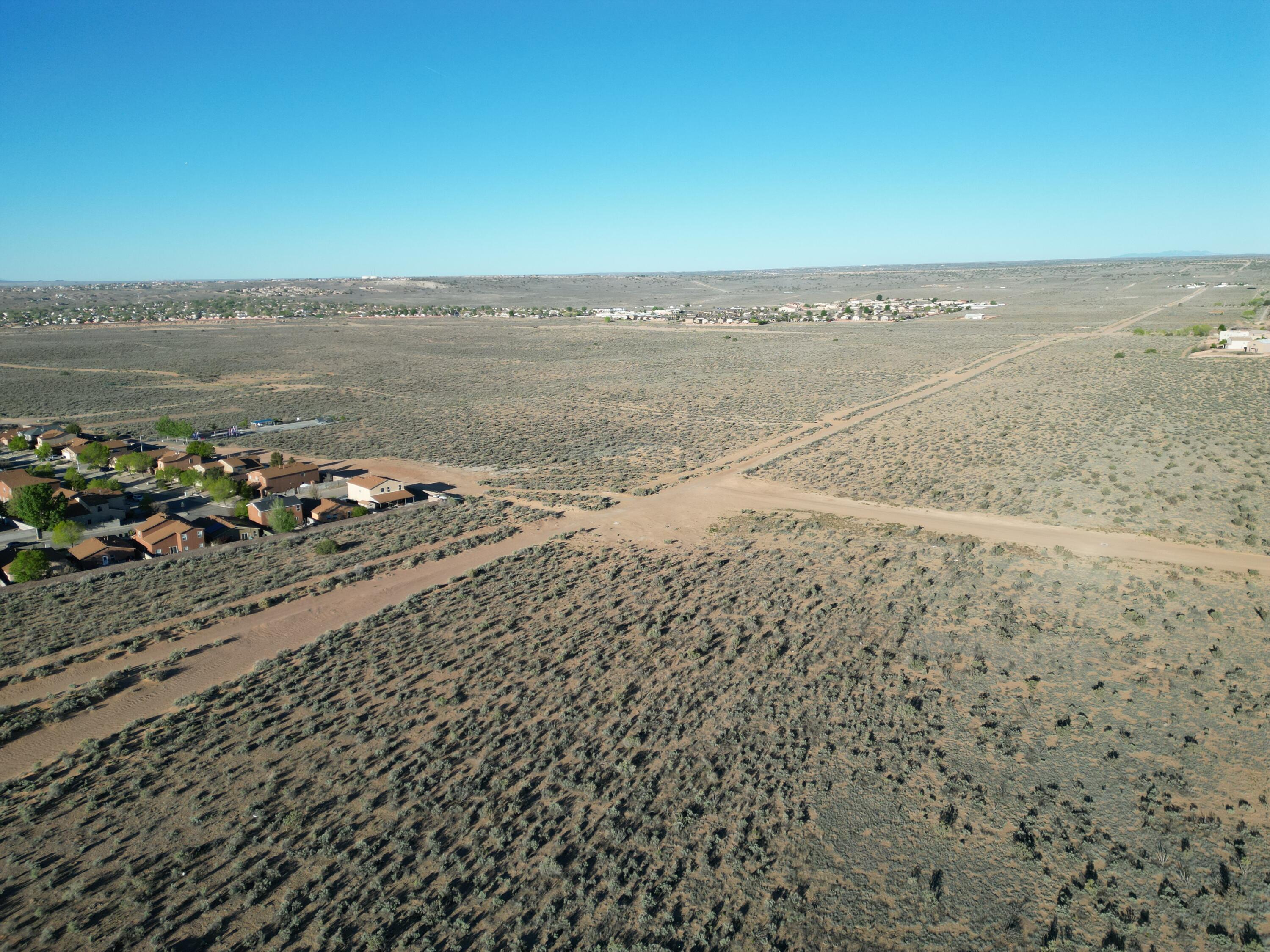 Photo 7 — 3004-3005 Moquino Court NE