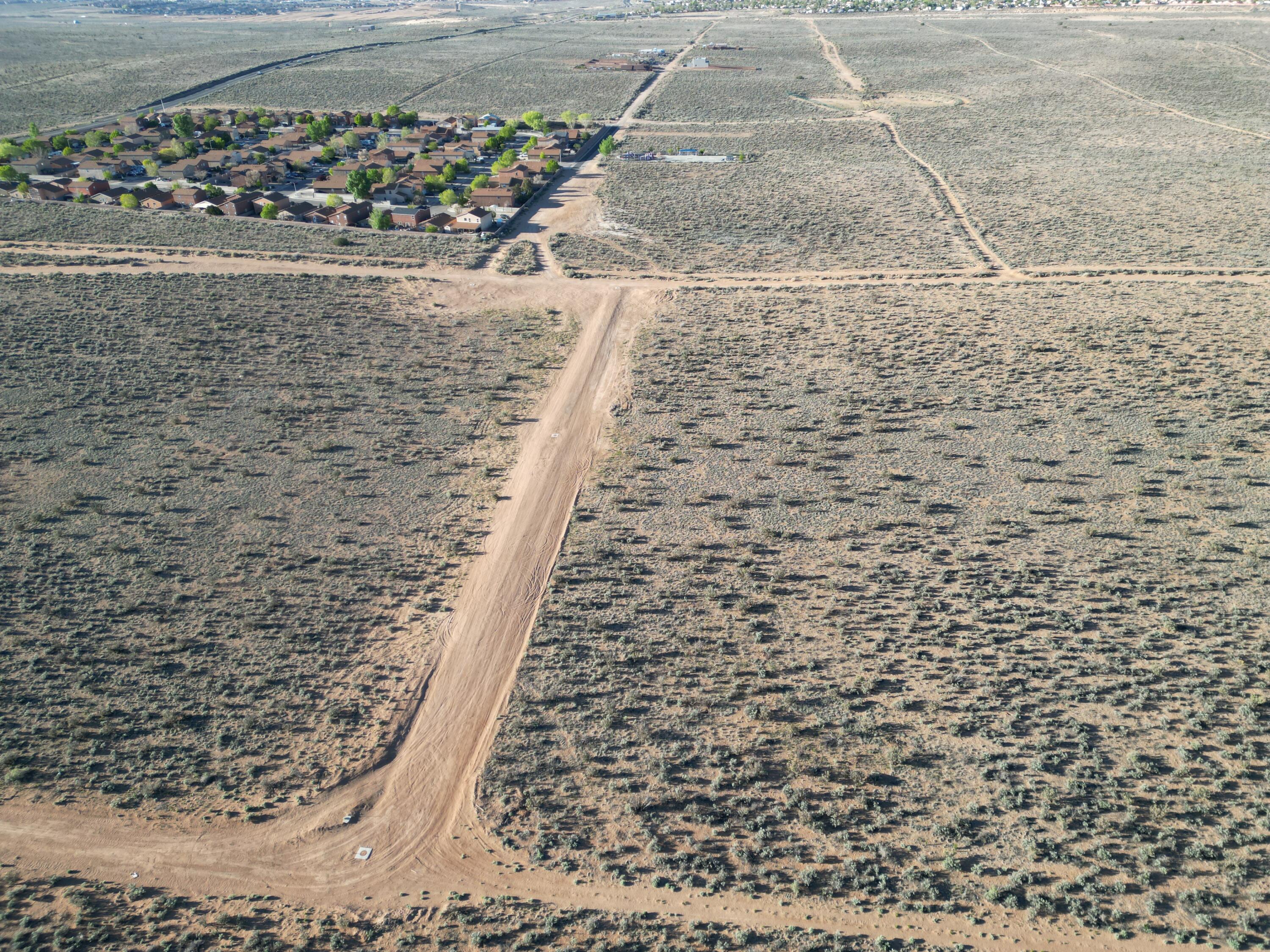 Photo 4 — 3004-3005 Moquino Court NE
