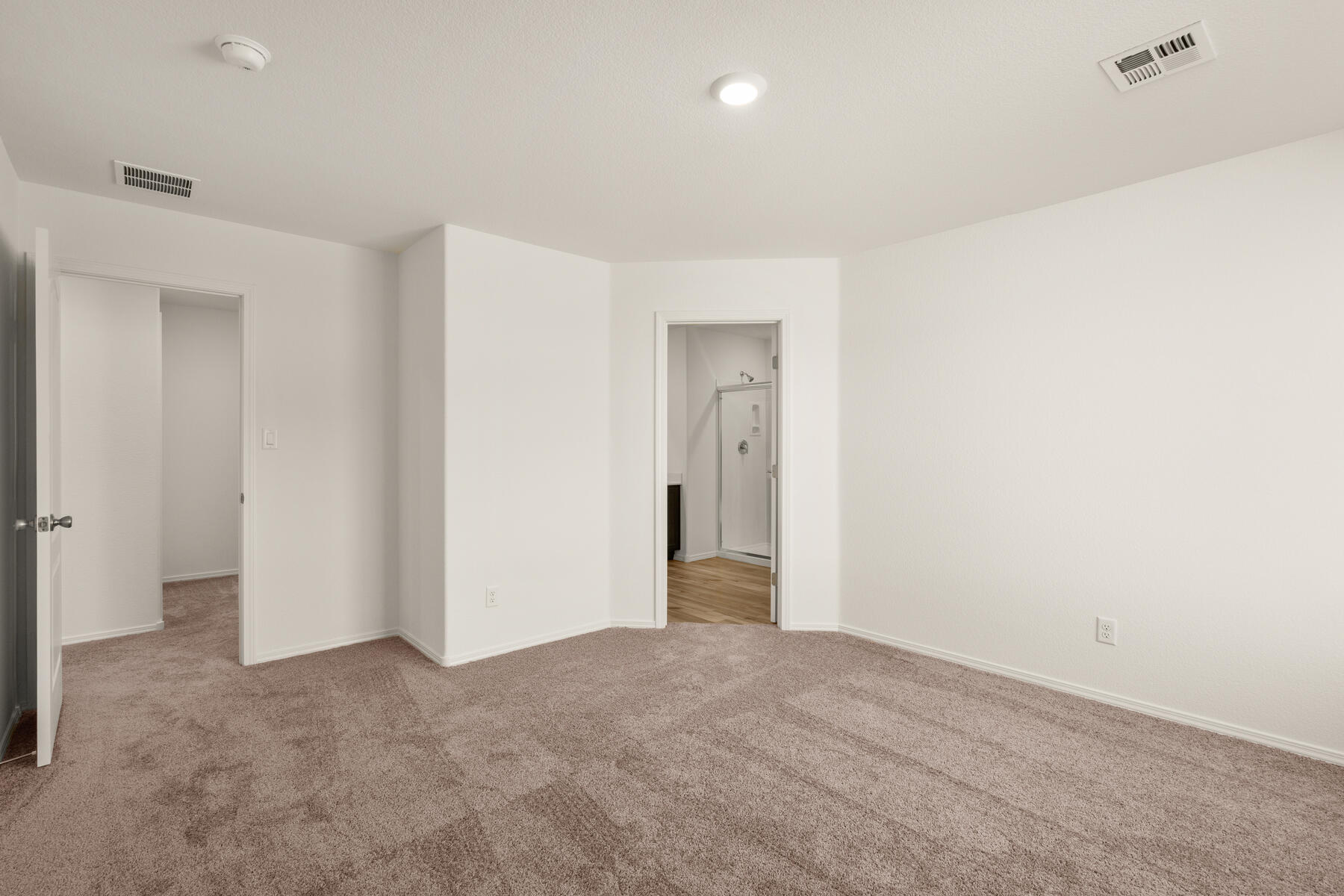 Photo 2 — 5129 Findley Street SW