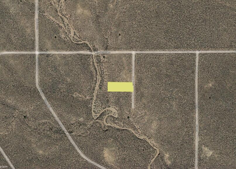 Photo 5 —  Saffron (U21 B64 L4) Court NE