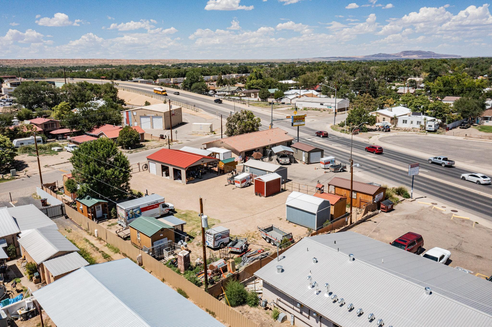 Photo 8 — 301 E REINKEN Avenue