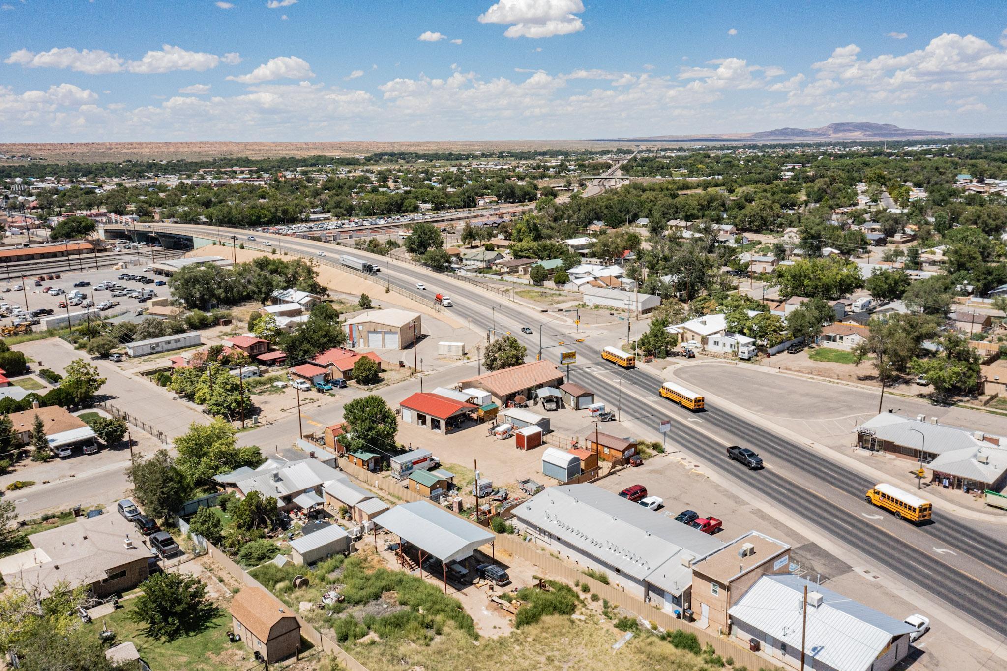 Photo 9 — 301 E REINKEN Avenue