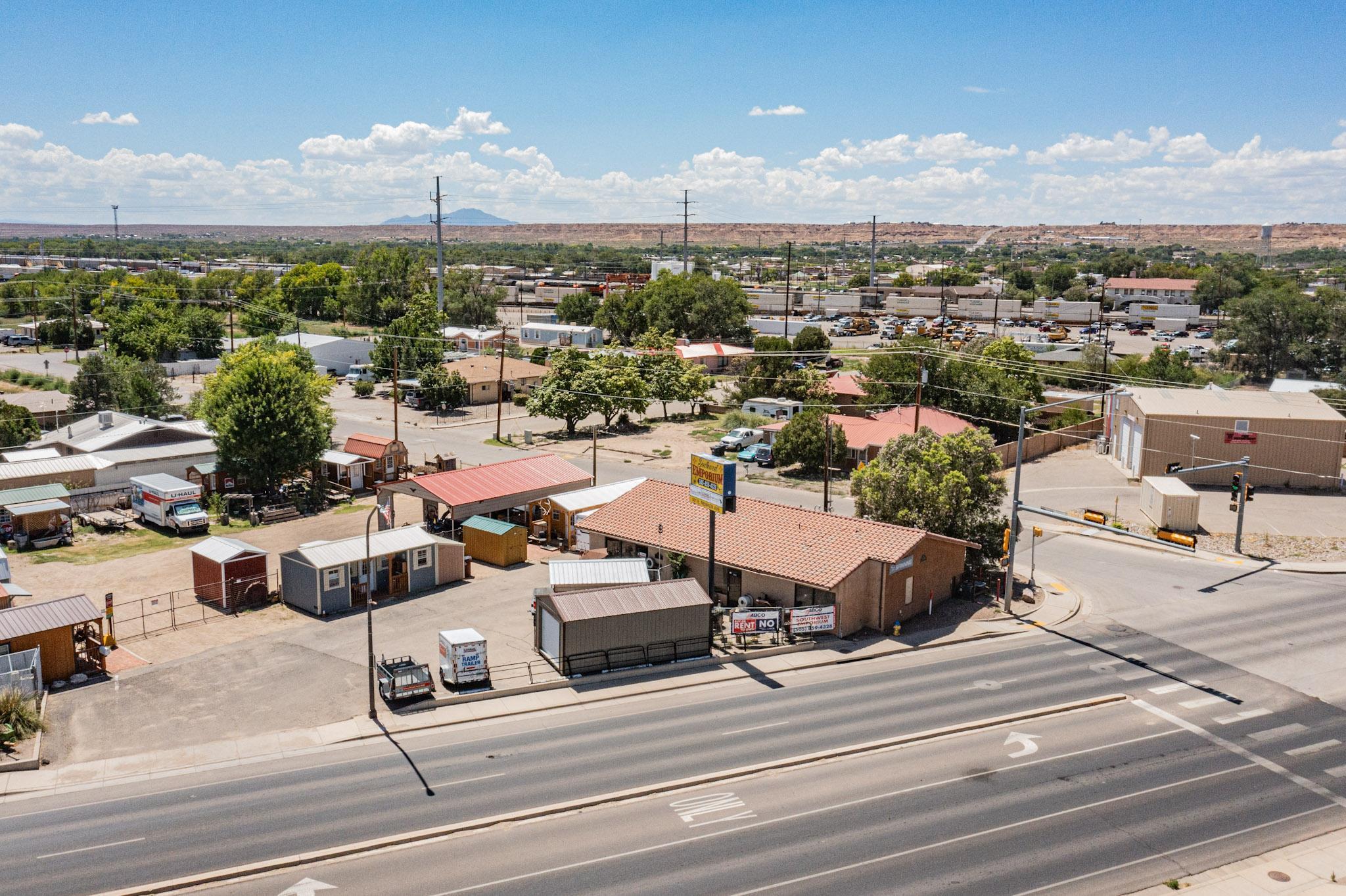 Photo 12 — 301 E REINKEN Avenue