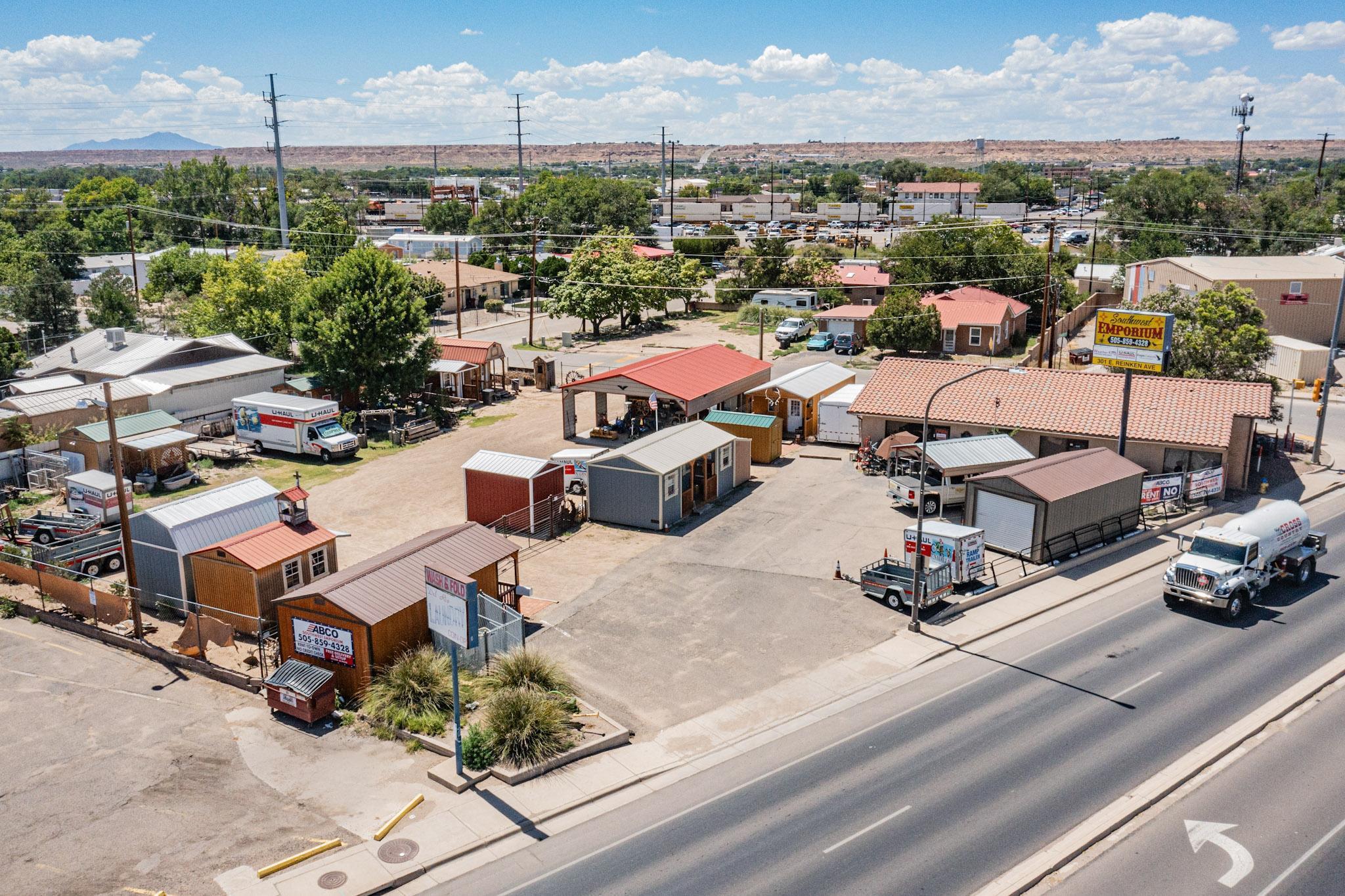Photo 13 — 301 E REINKEN Avenue