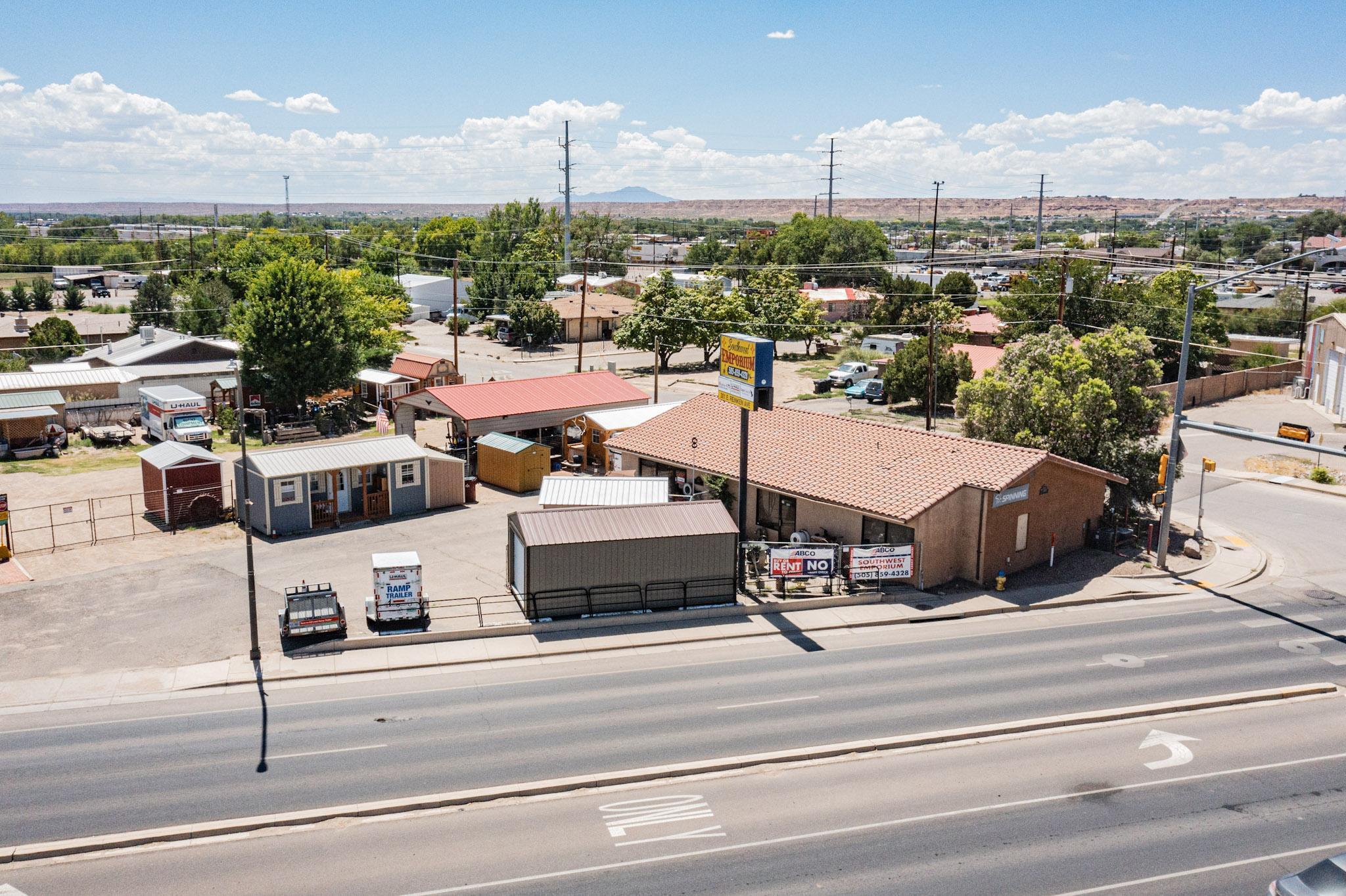 Photo 15 — 301 E REINKEN Avenue