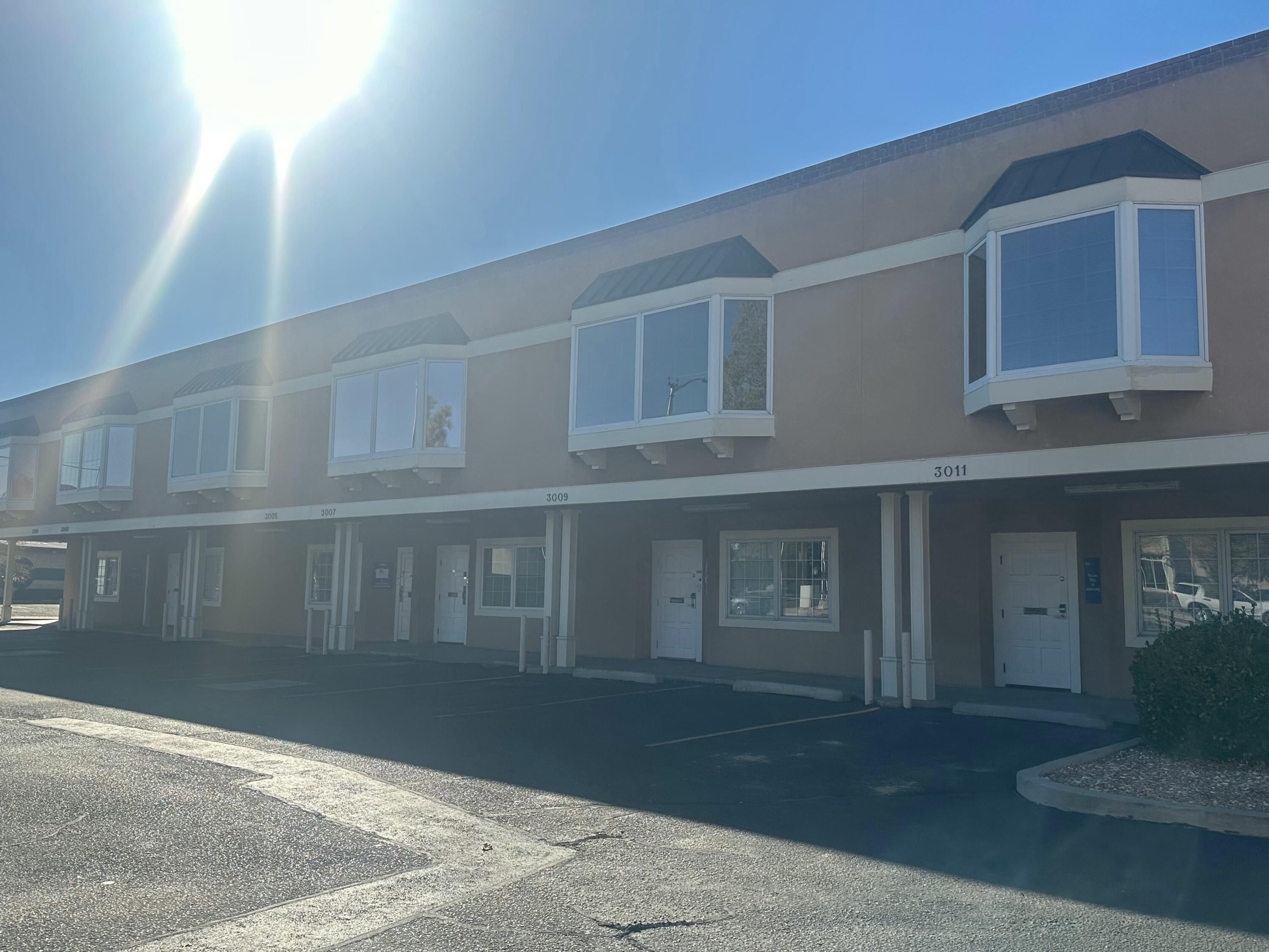 Photo 11 — 3007 LOUISIANA Boulevard NE