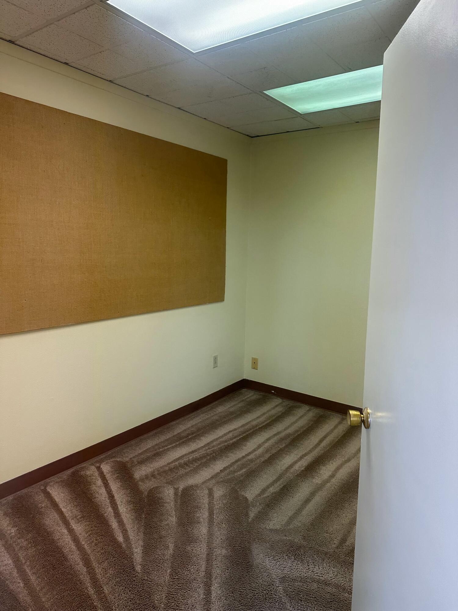 Photo 17 — 3007 LOUISIANA Boulevard NE