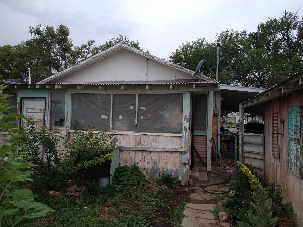 Photo 4 — 204 S LIMIT Avenue