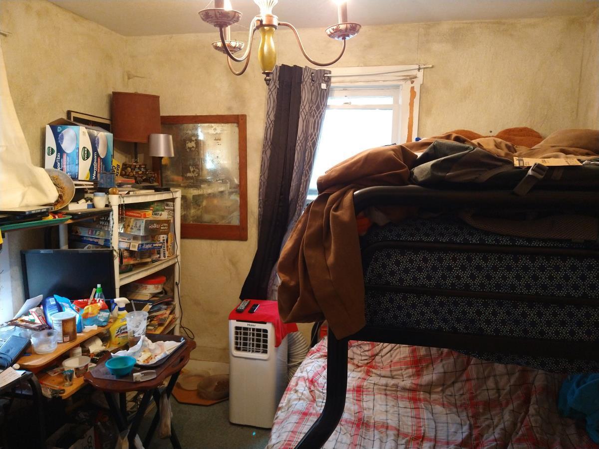 Photo 11 — 204 S LIMIT Avenue