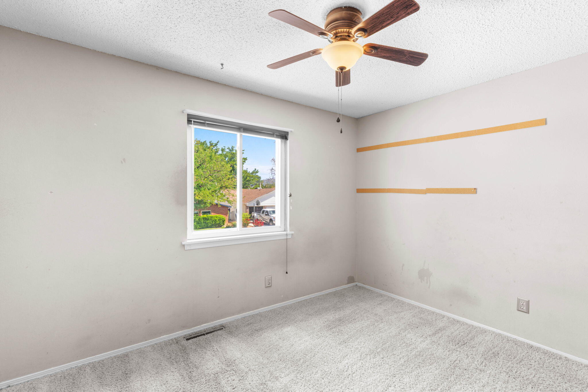 Photo 17 — 7908 SIERRA AZUL Avenue NE