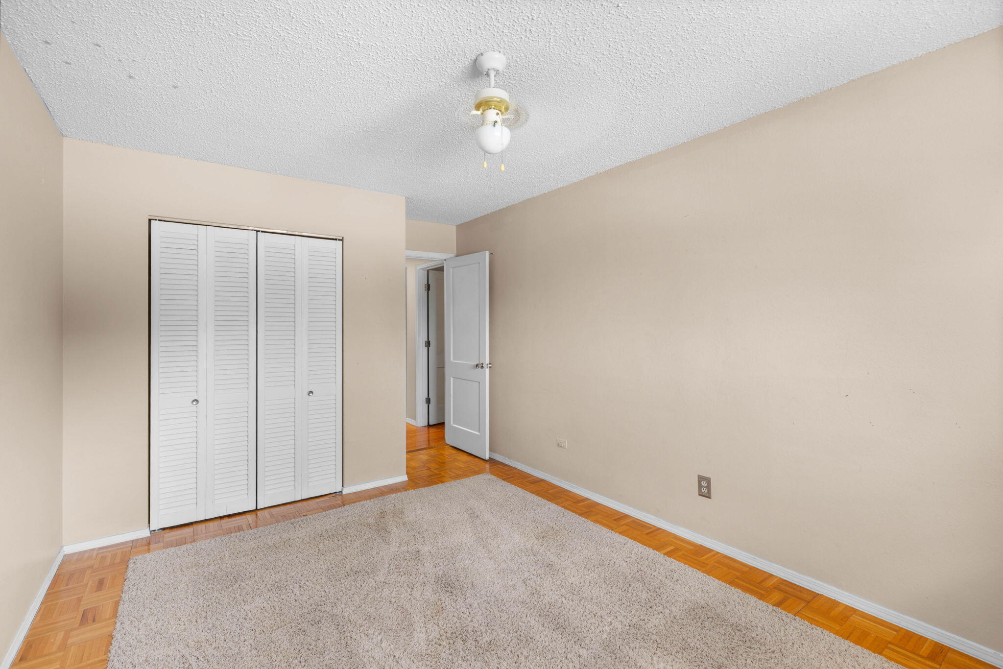 Photo 14 — 7908 SIERRA AZUL Avenue NE