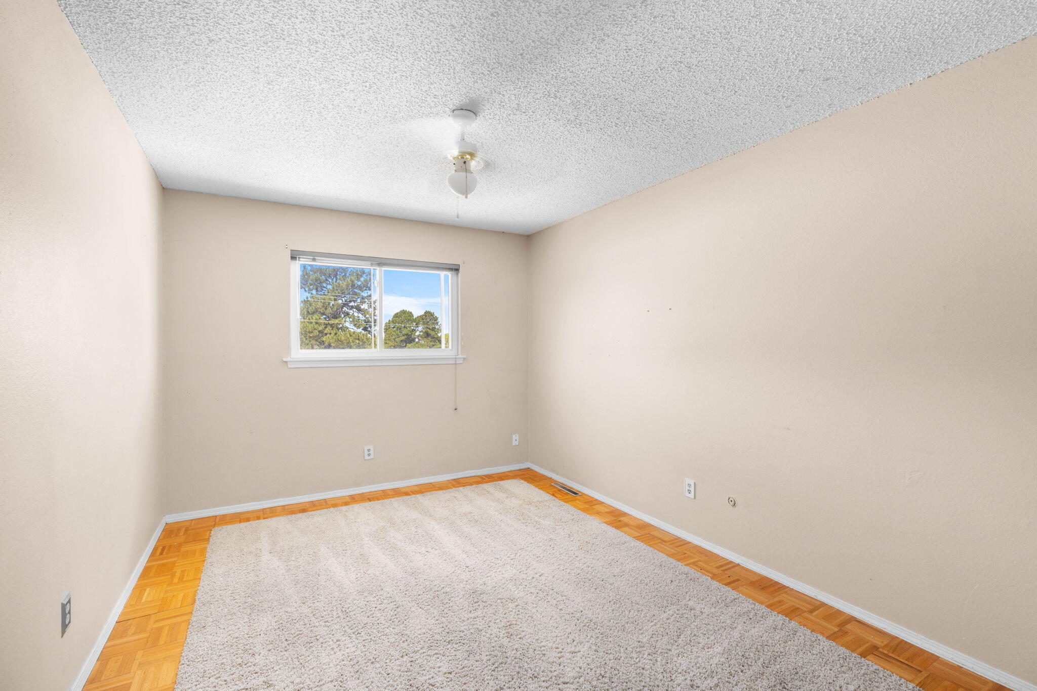 Photo 12 — 7908 SIERRA AZUL Avenue NE