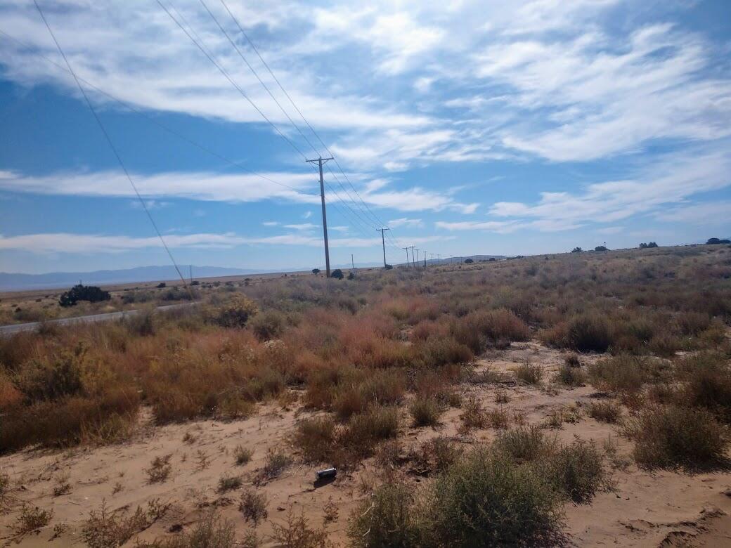 Photo 6 — 18900 Frontage Road SW