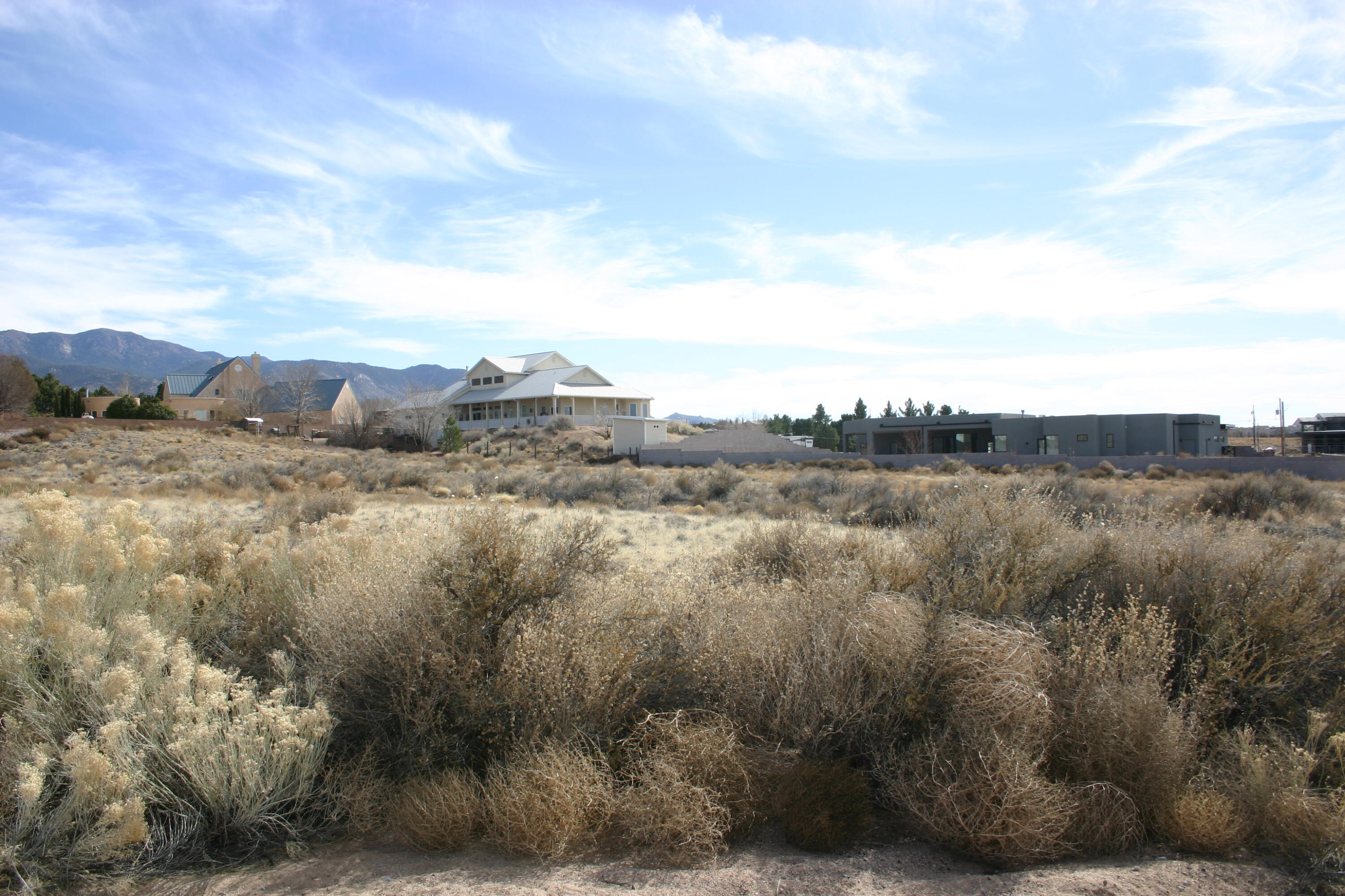 Photo 5 — 10510 San Bernardino Avenue NE