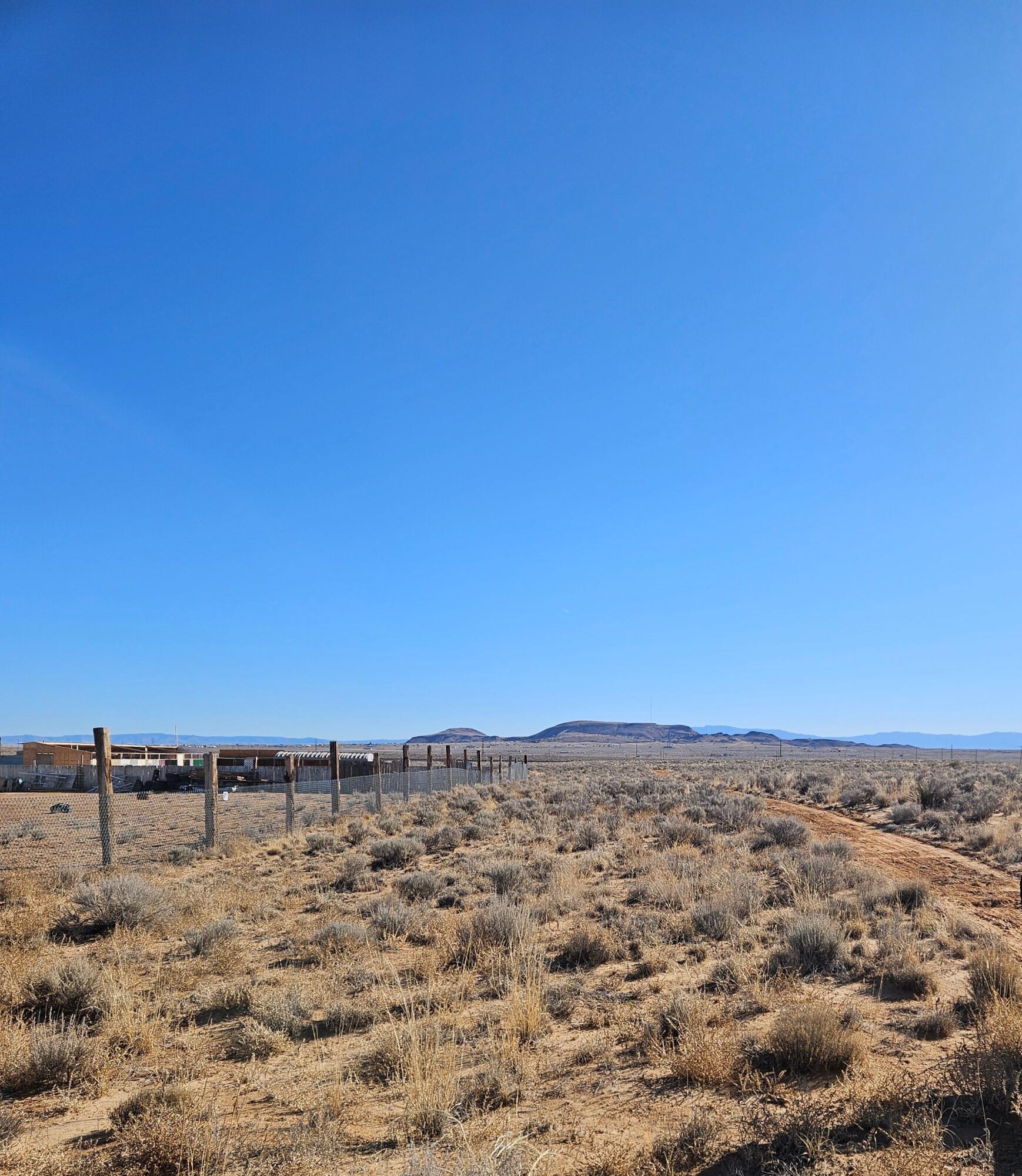 Photo 6 — 76 Duarte Road