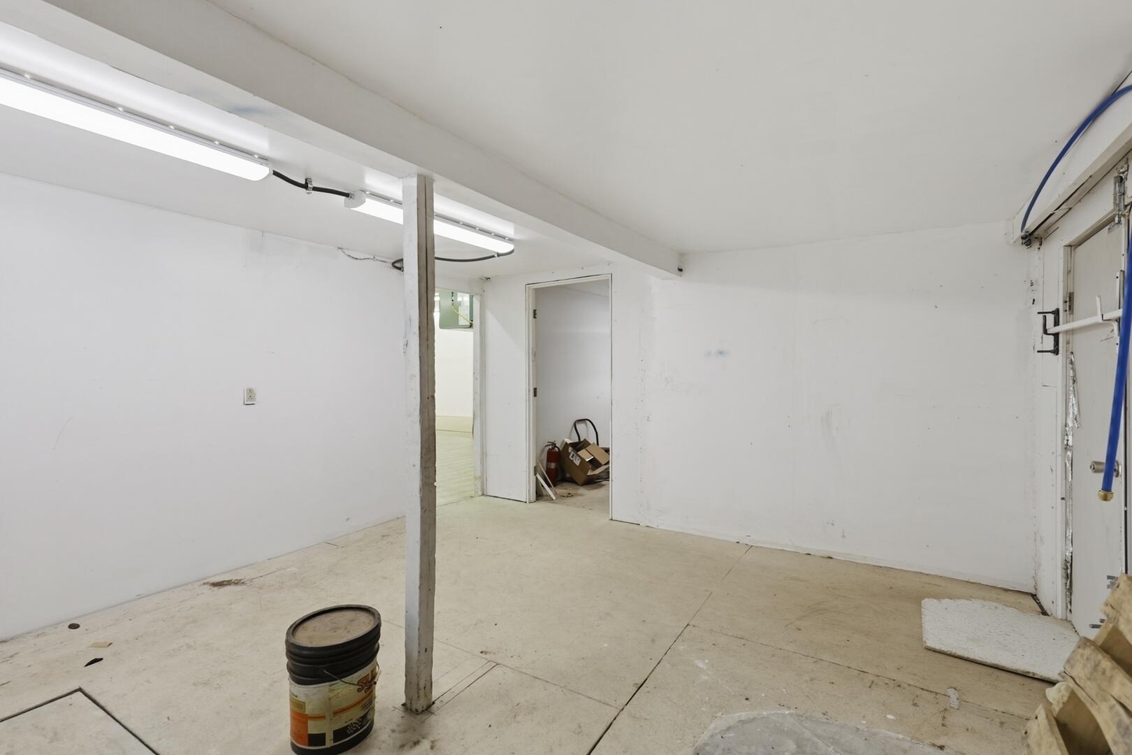 Photo 6 — 105 Manzanares Avenue