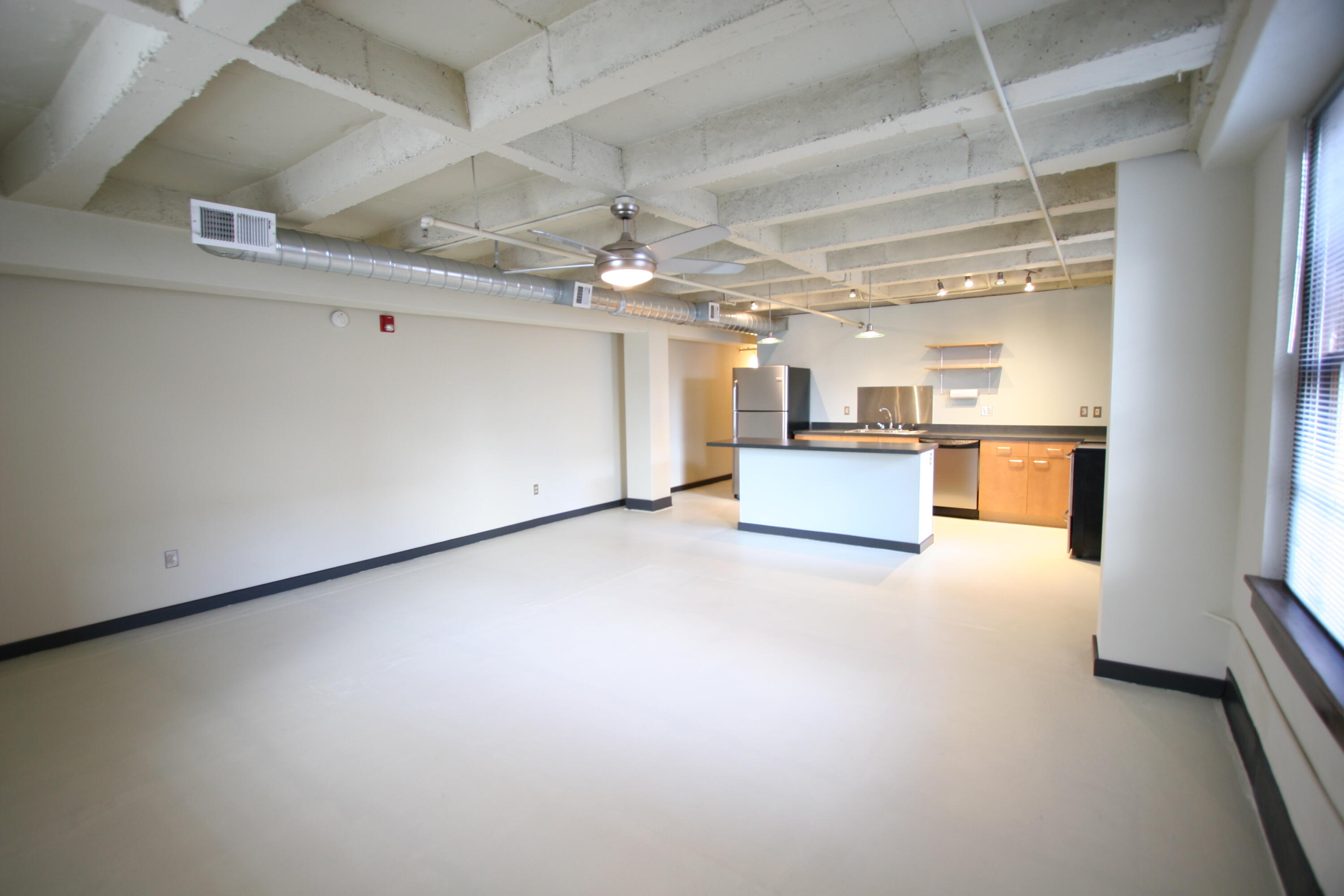 Photo 3 — 300 TIJERAS Avenue NE 212