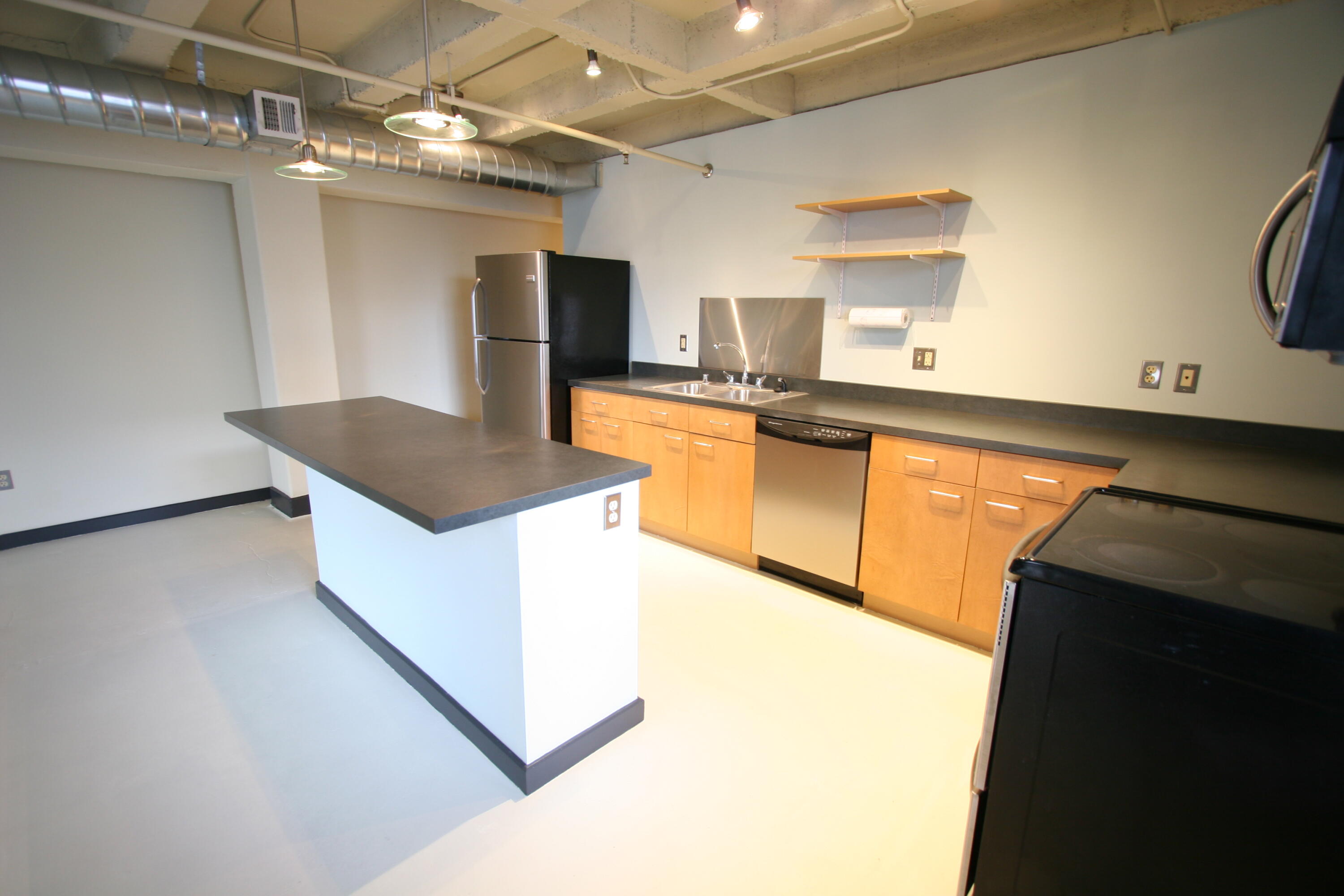 Photo 4 — 300 TIJERAS Avenue NE 212