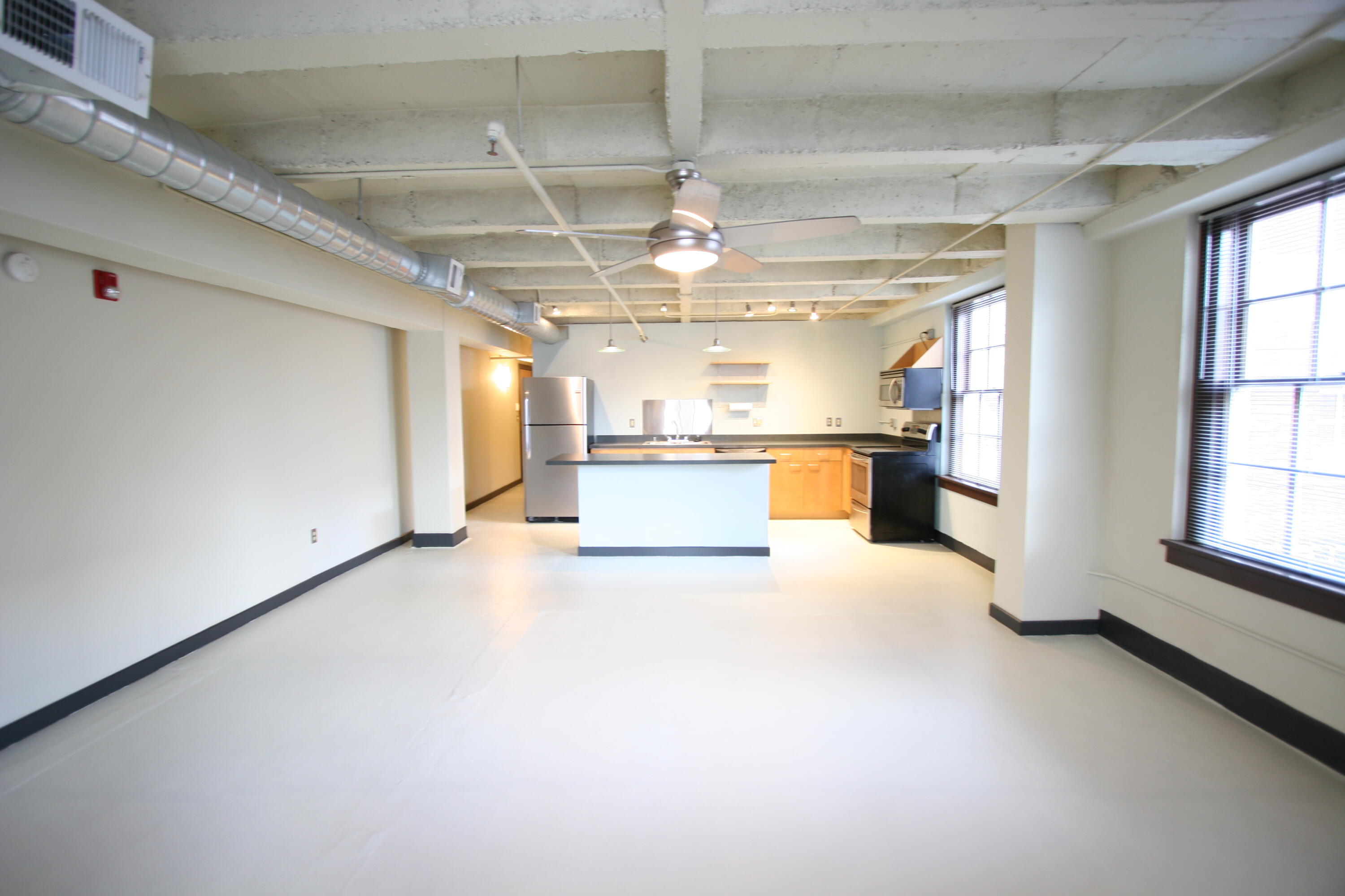 Photo 6 — 300 TIJERAS Avenue NE 212