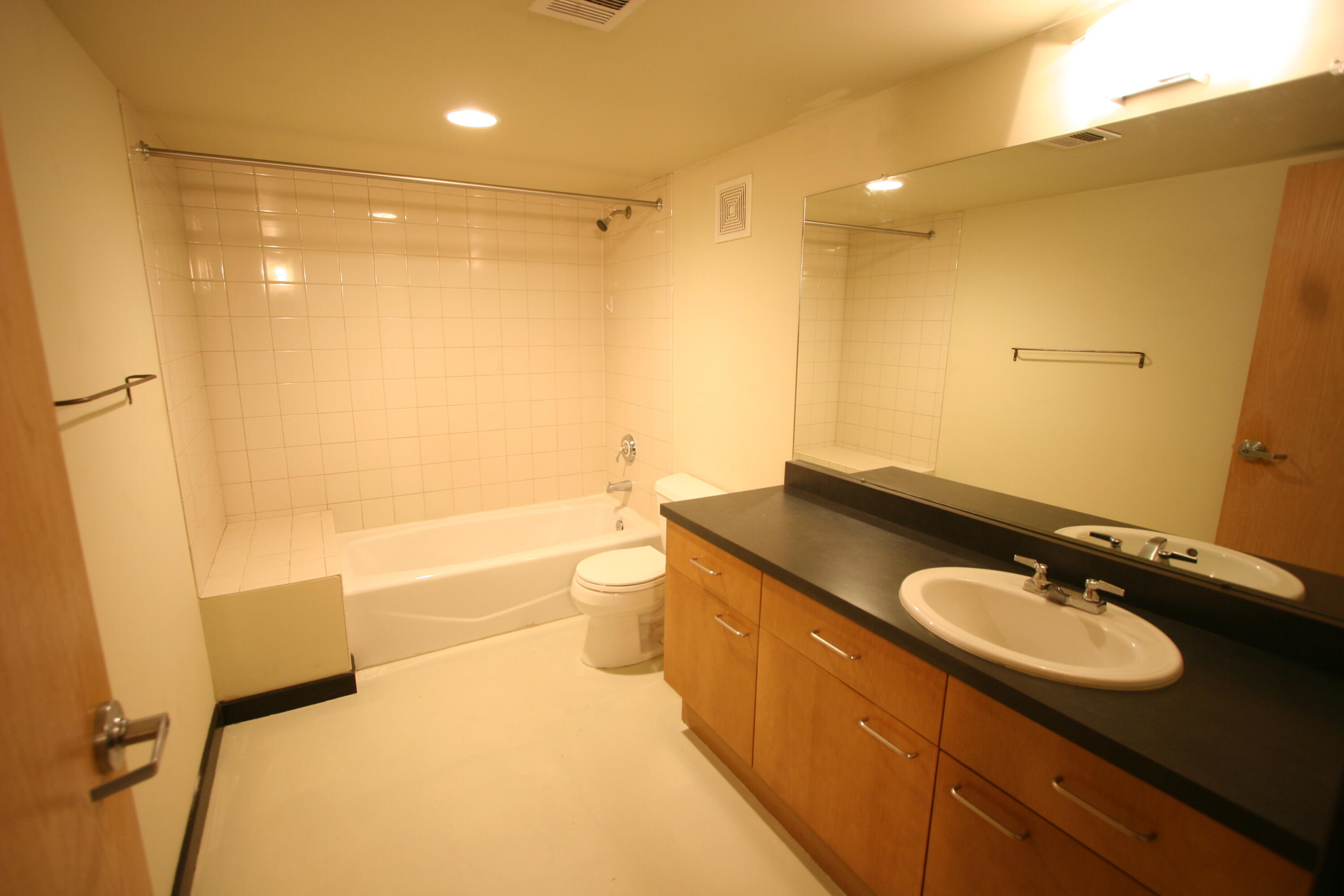 Photo 8 — 300 TIJERAS Avenue NE 212