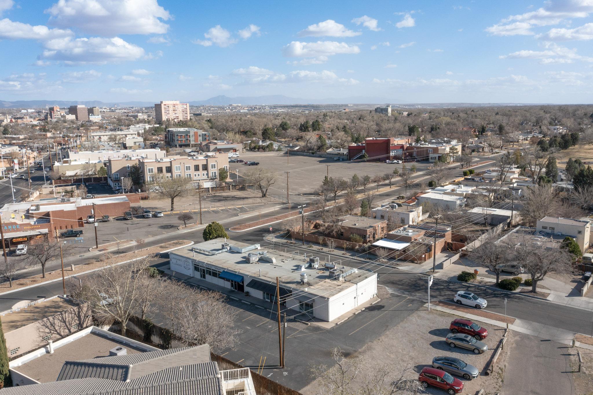 Photo 4 — 119 San Pasquale Avenue SW