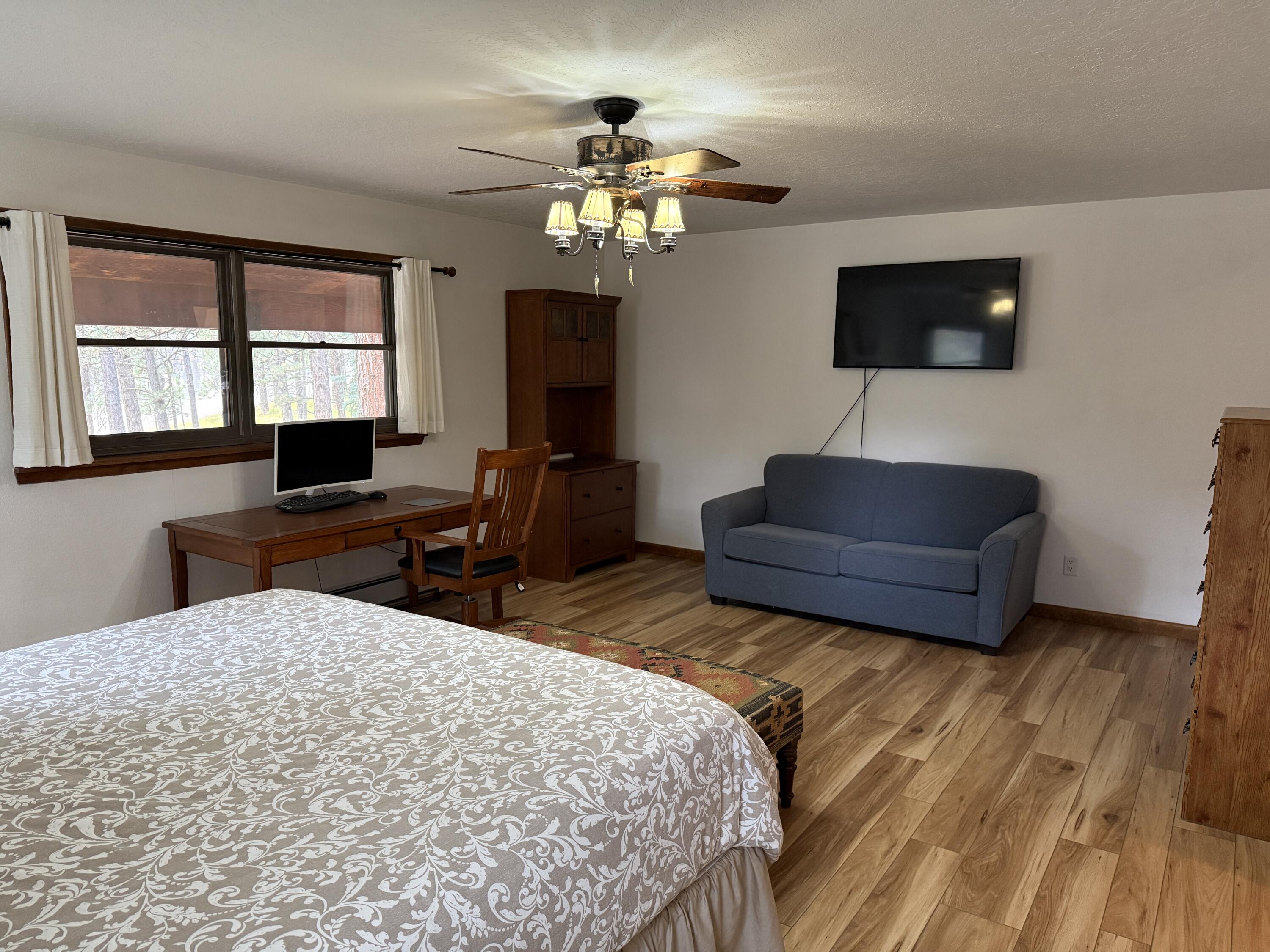Photo 6 — 10 Woodland Drive