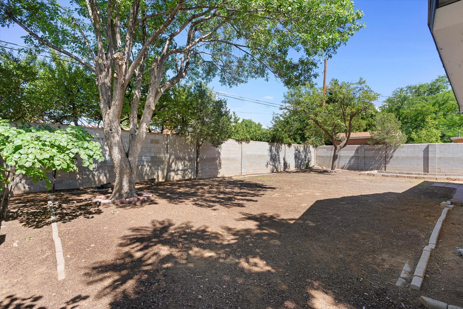 Photo 4 — 10217 Santa Paula Avenue NE