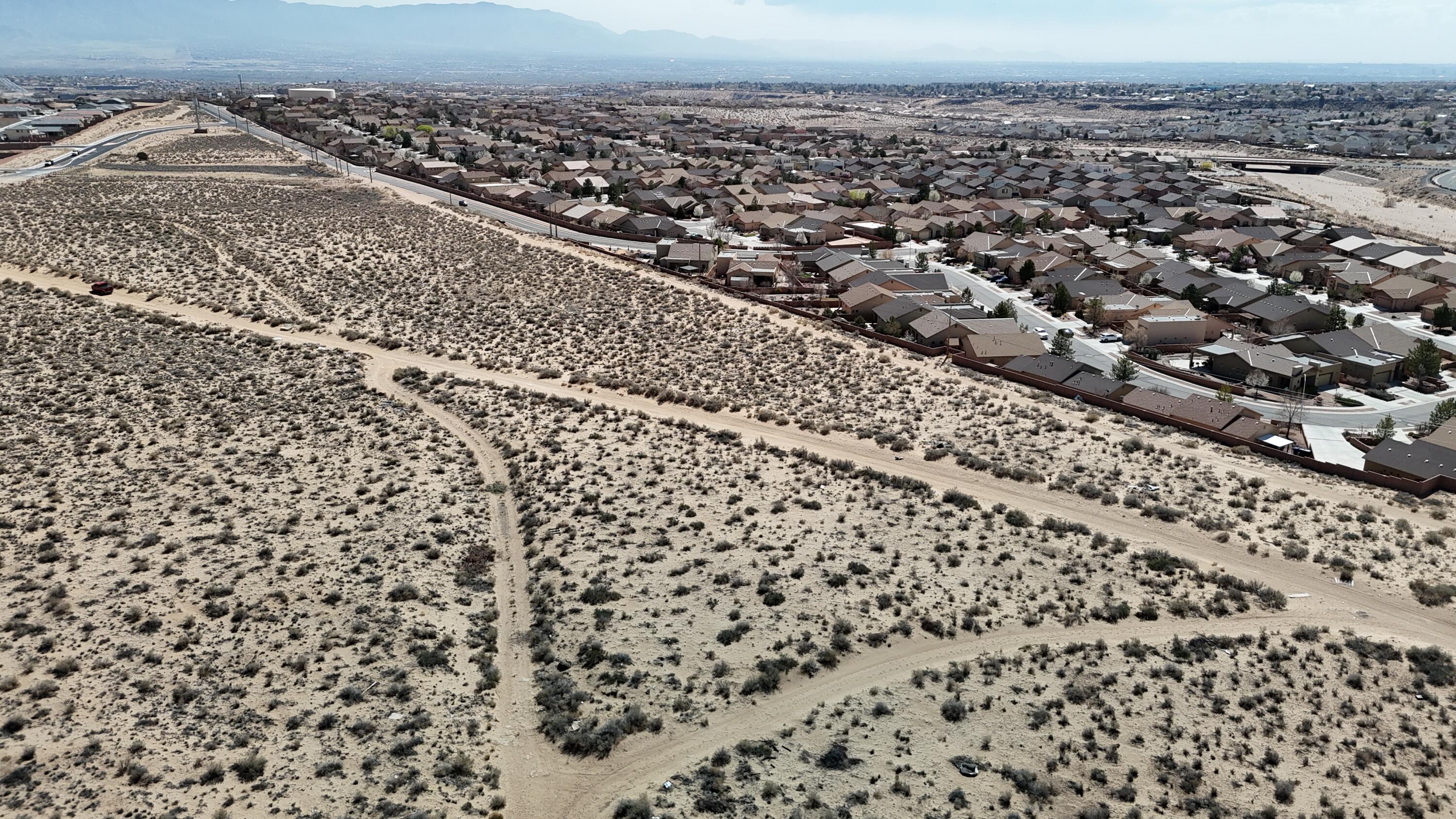 Photo 4 — 704 Viga Loop SE