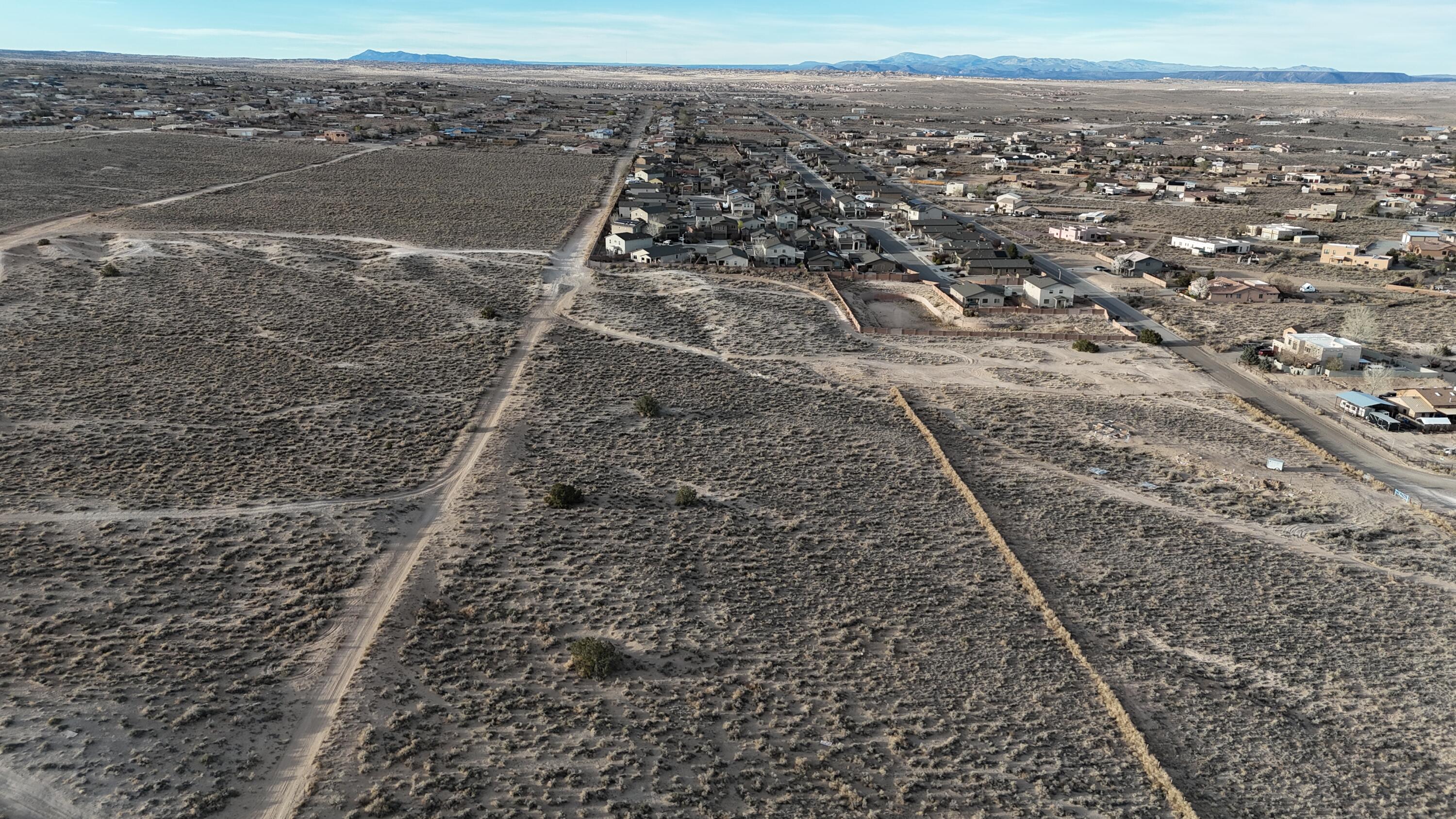 24 9th Street NE, Rio Rancho, NM 87144