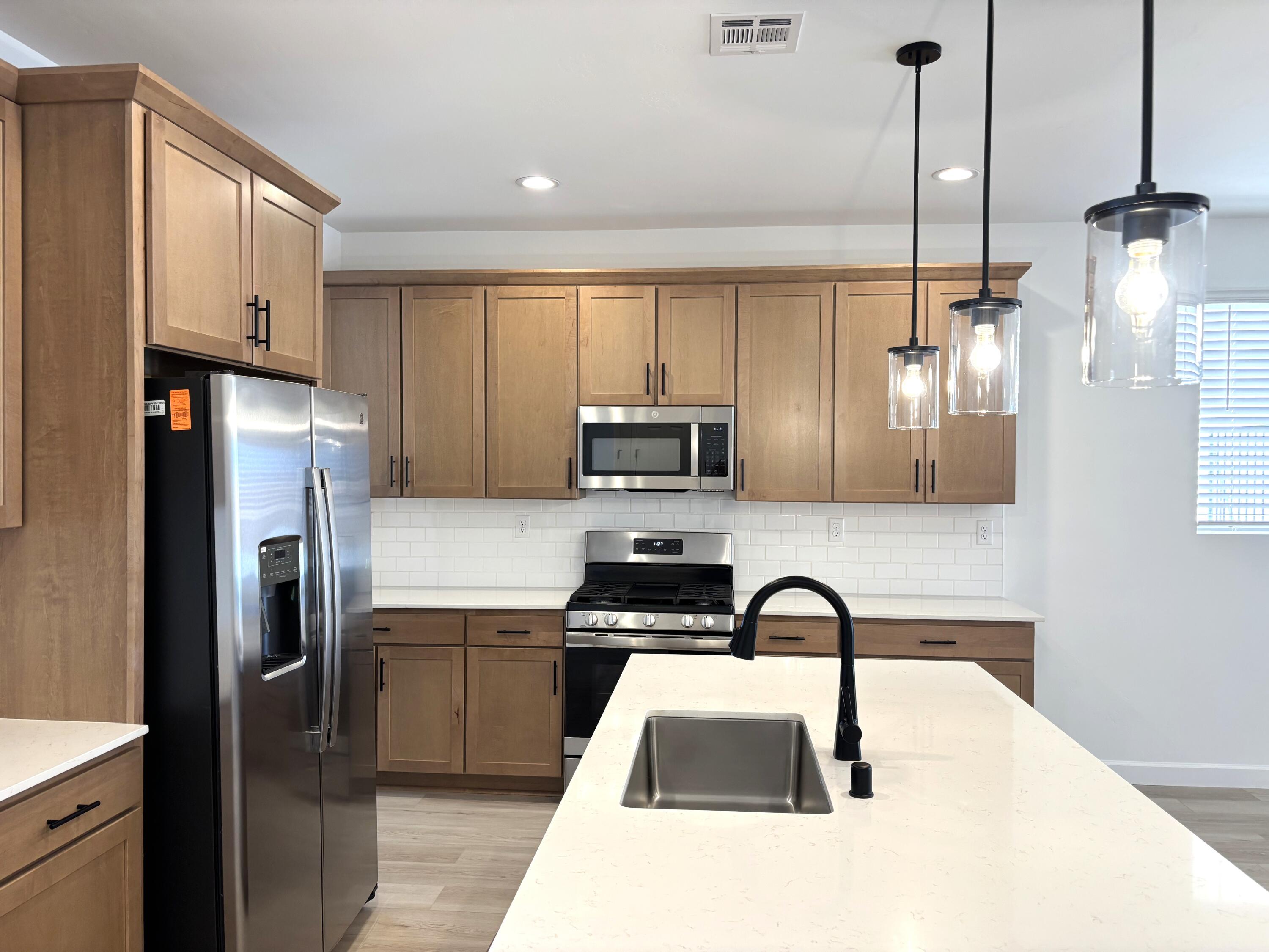 Photo 13 — 3032 Donita Lane NE
