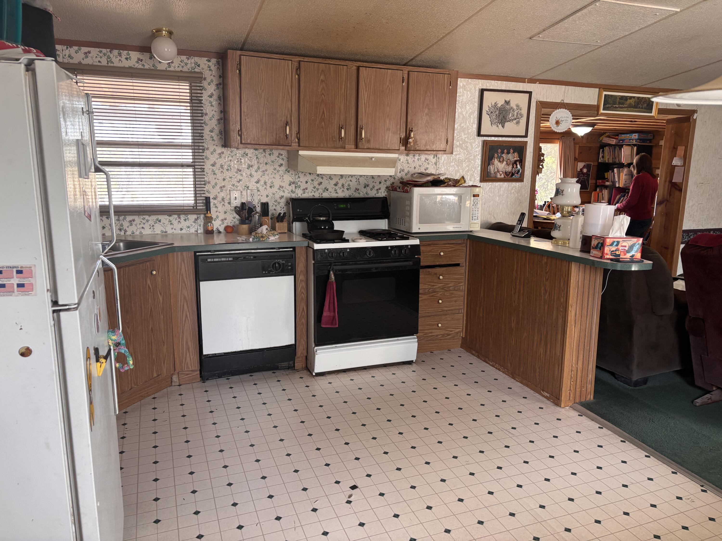Photo 19 — 233 Turquoise Trail