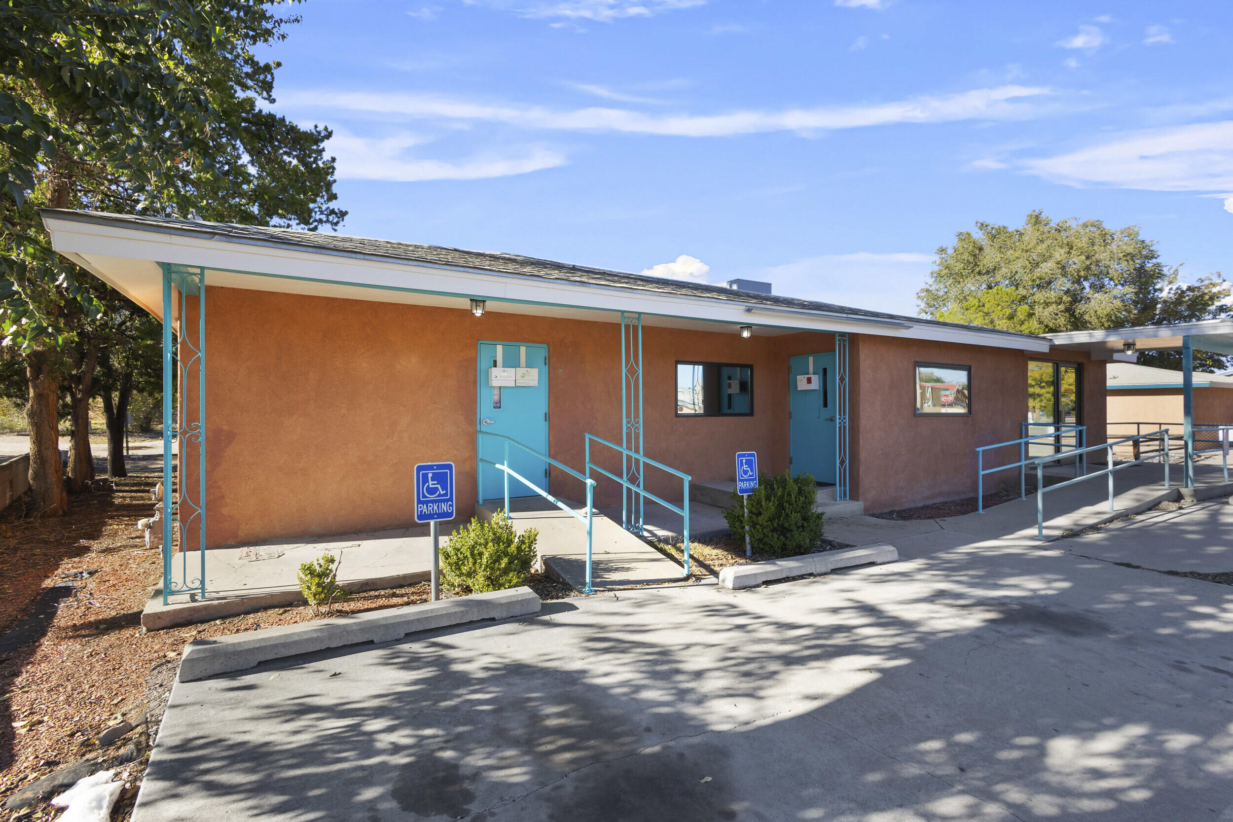 Photo 9 — 127 Sandoval Road SW