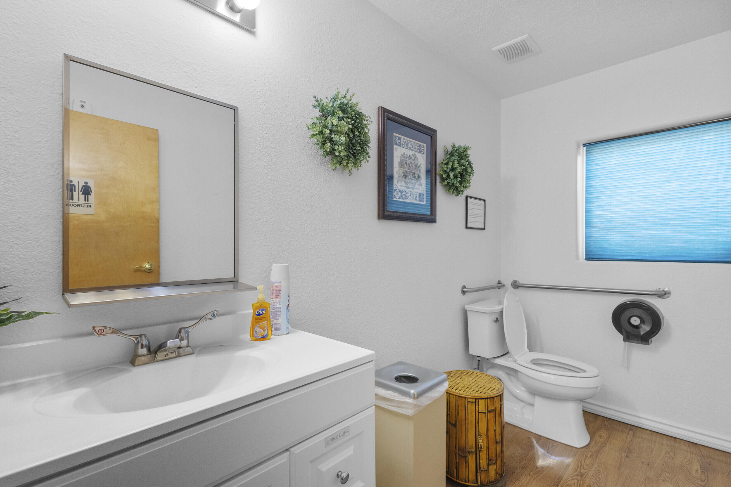 Photo 3 — 127 Sandoval Road SW