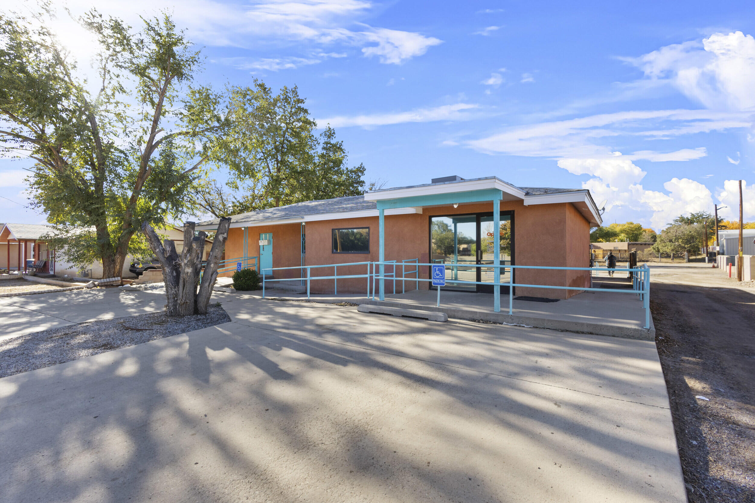 Photo 11 — 127 Sandoval Road SW