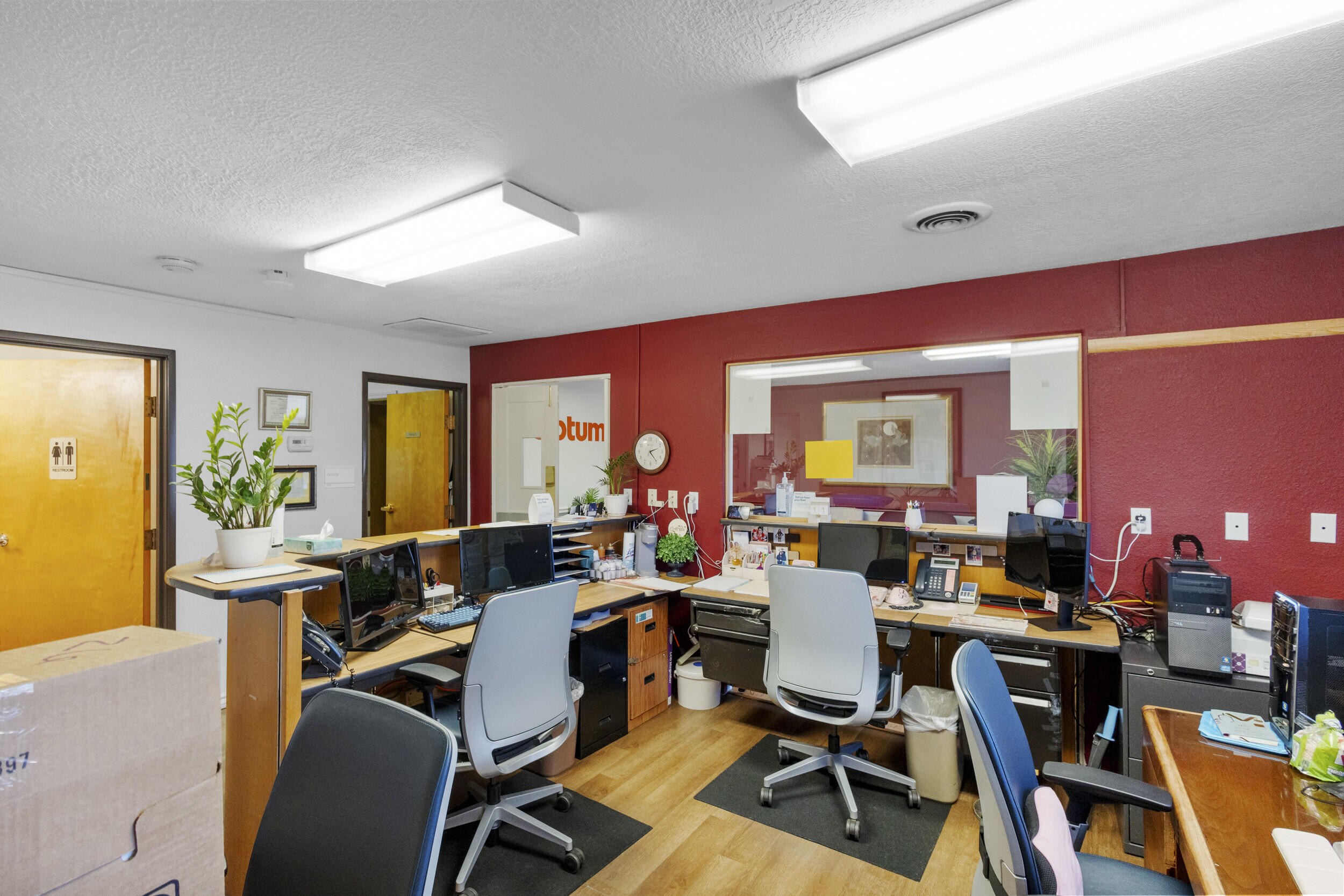 Photo 15 — 127 Sandoval Road SW