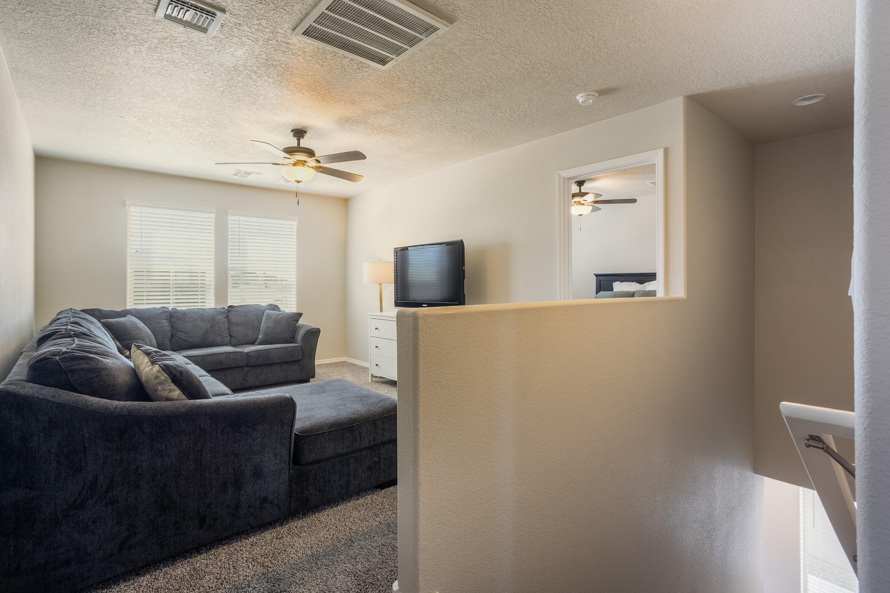 Photo 15 — 4847 MOUNT SALAS Street NE