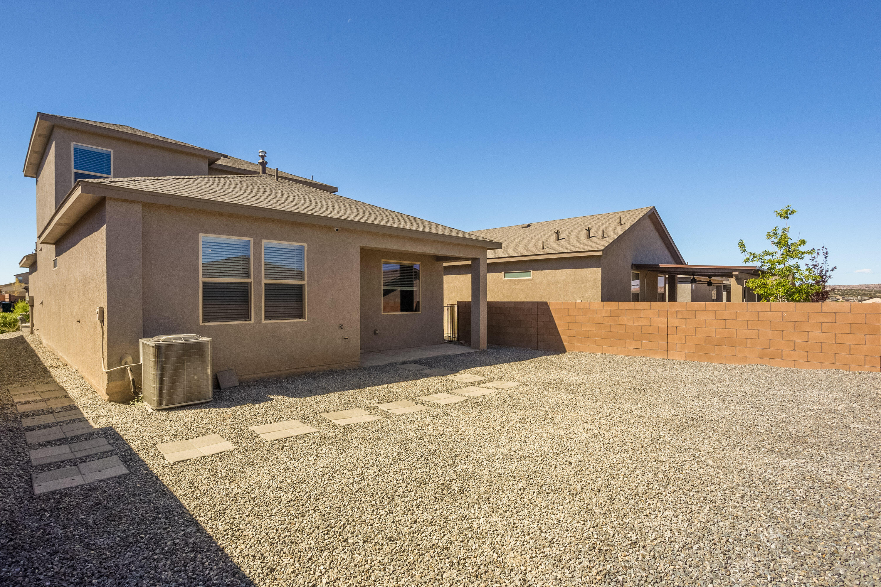 Photo 8 — 4847 MOUNT SALAS Street NE