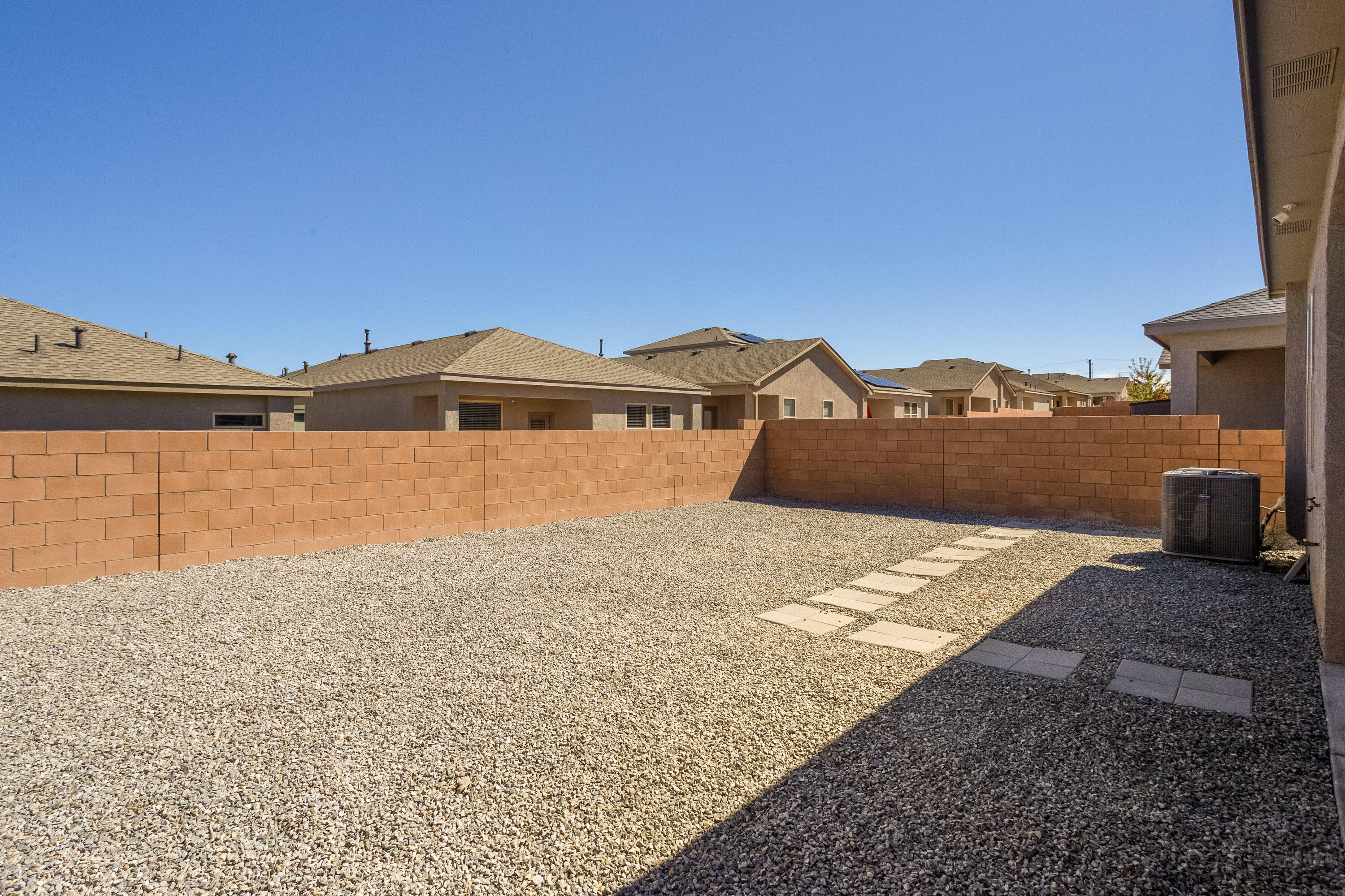Photo 7 — 4847 MOUNT SALAS Street NE