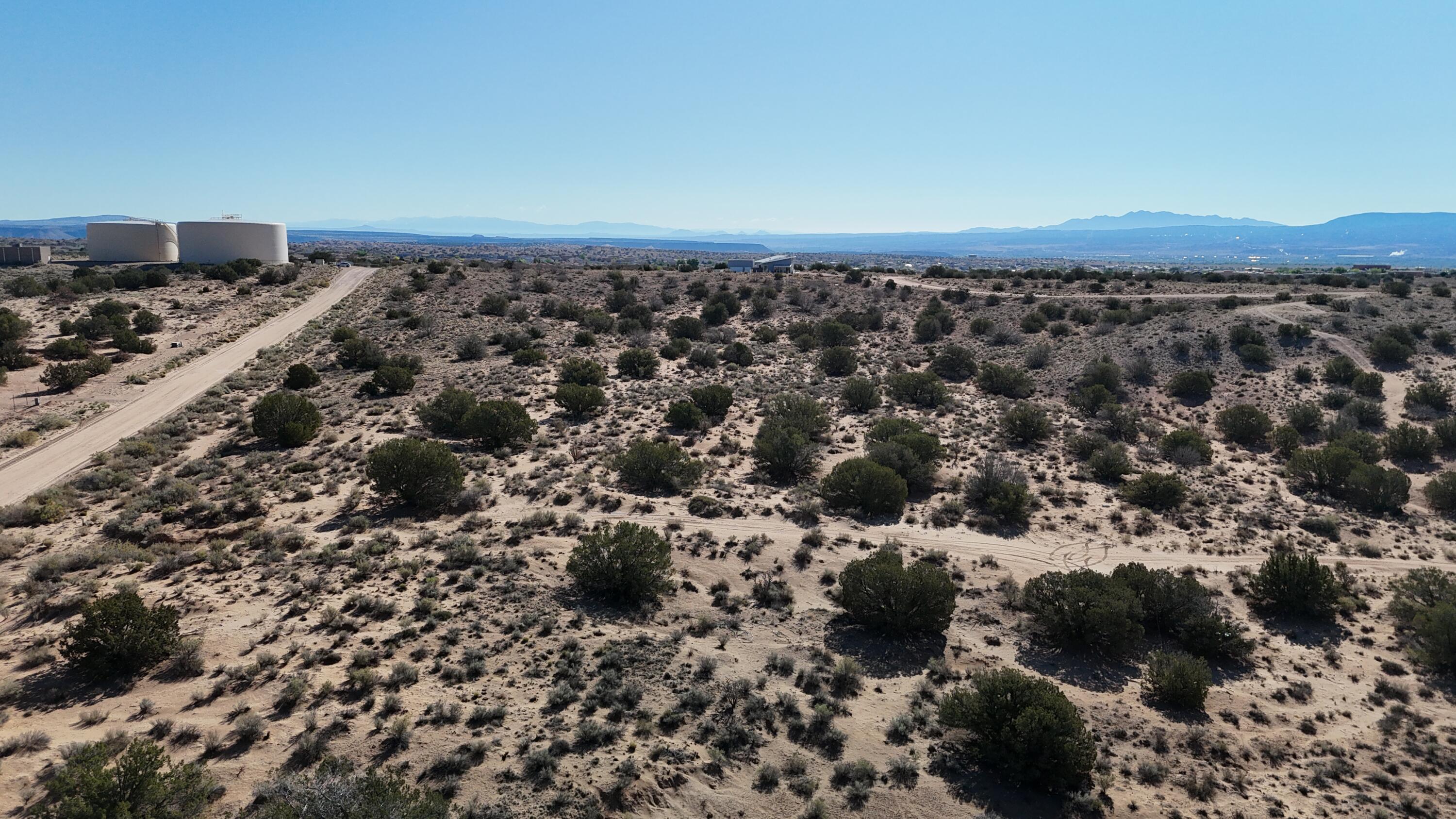 Photo 4 — 5216 Kirchner Road NE