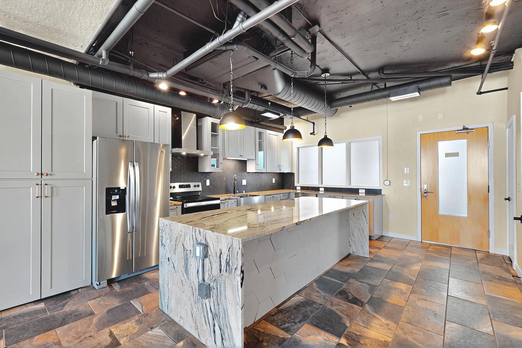 Photo 7 — 219 CENTRAL Avenue NW 308