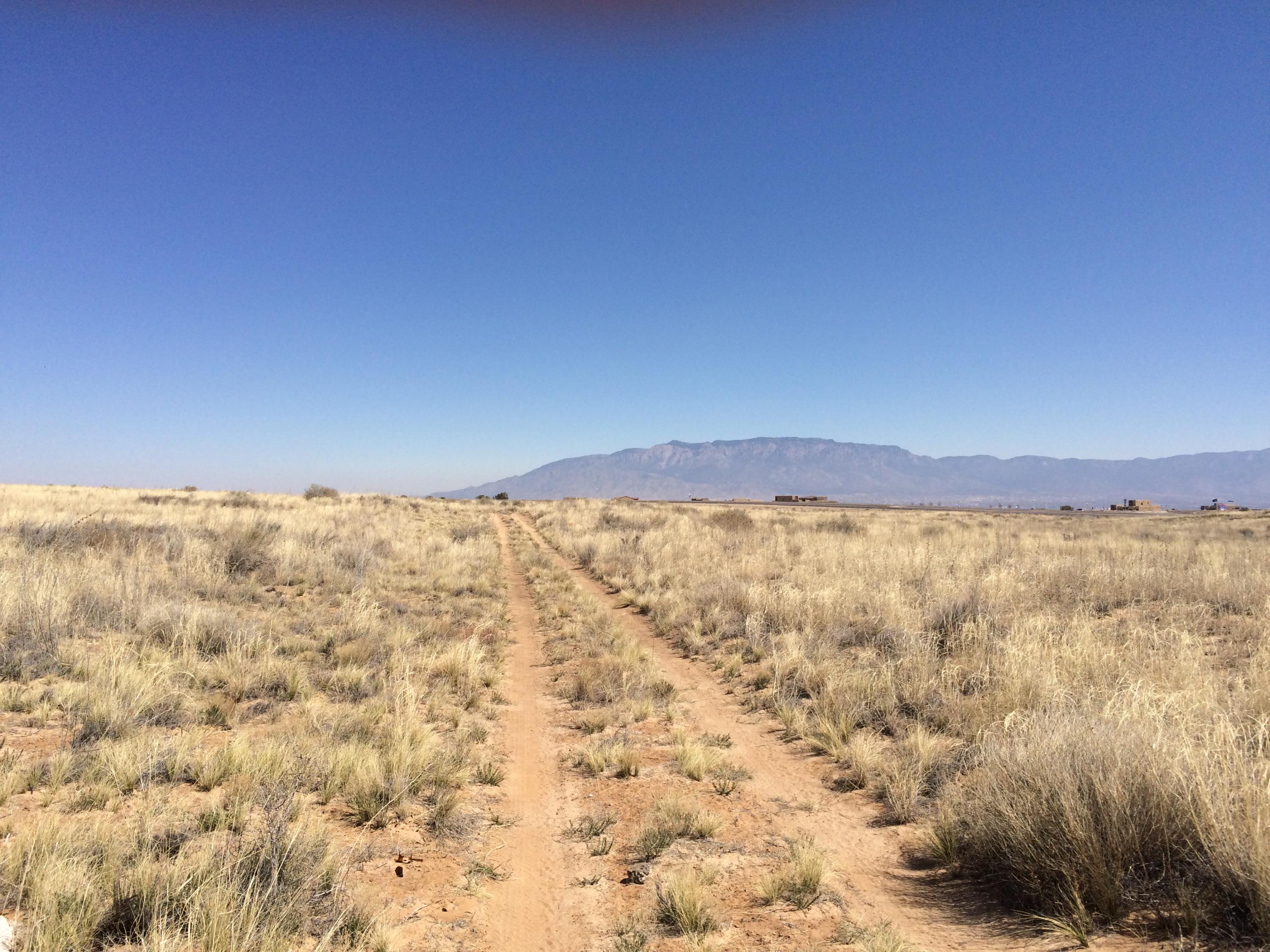 Photo 4 — 6708-6720 Ciervo Road NW