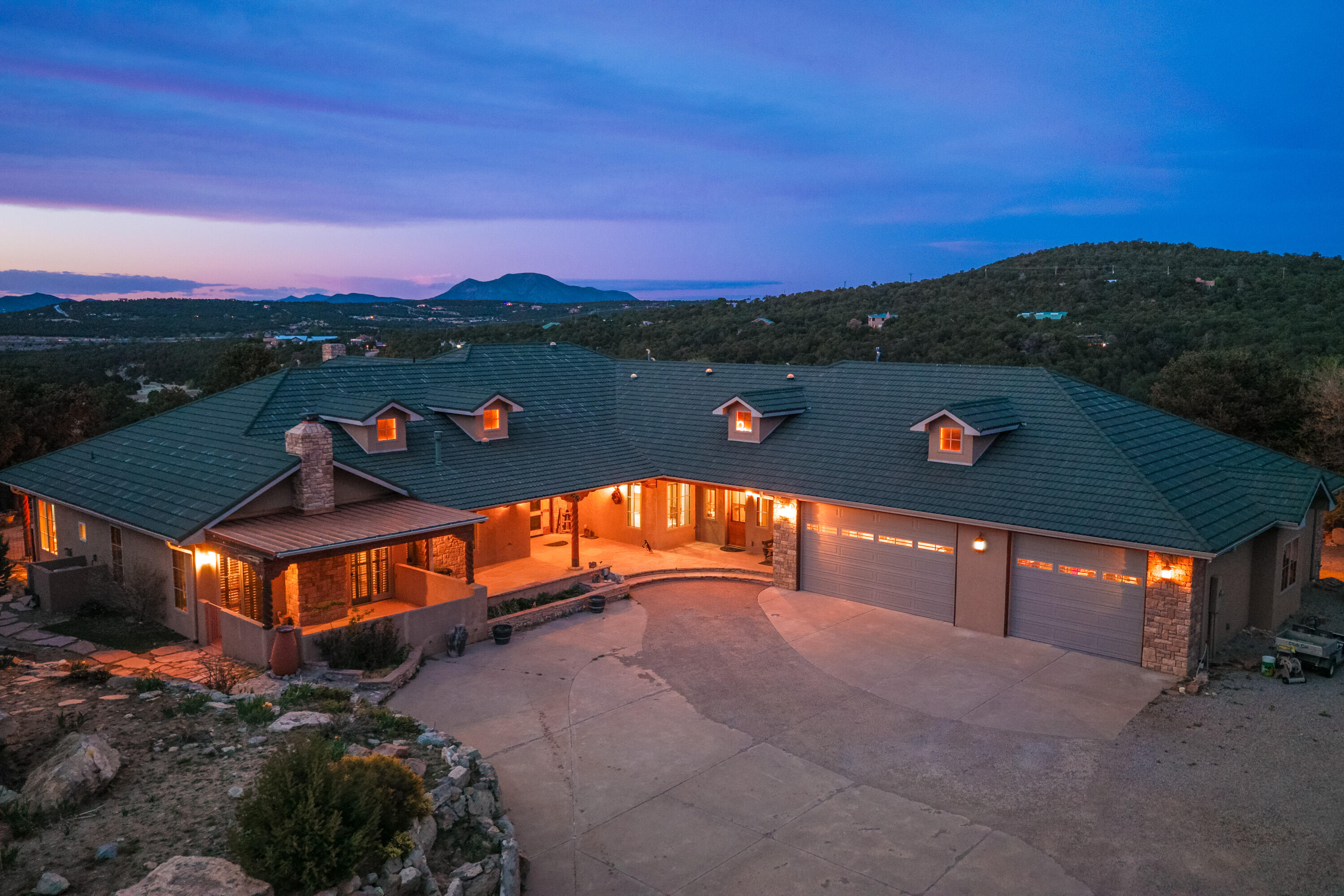 112 SEDILLO CANYON Road, Tijeras, NM 87059
